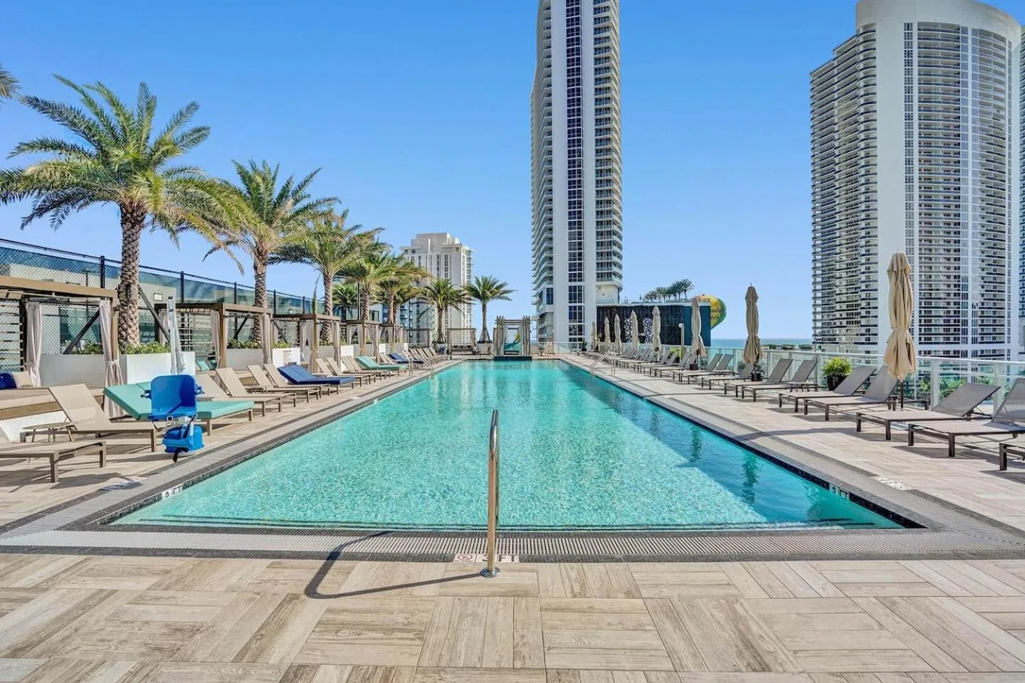 Amazing Apartments At H Beach House