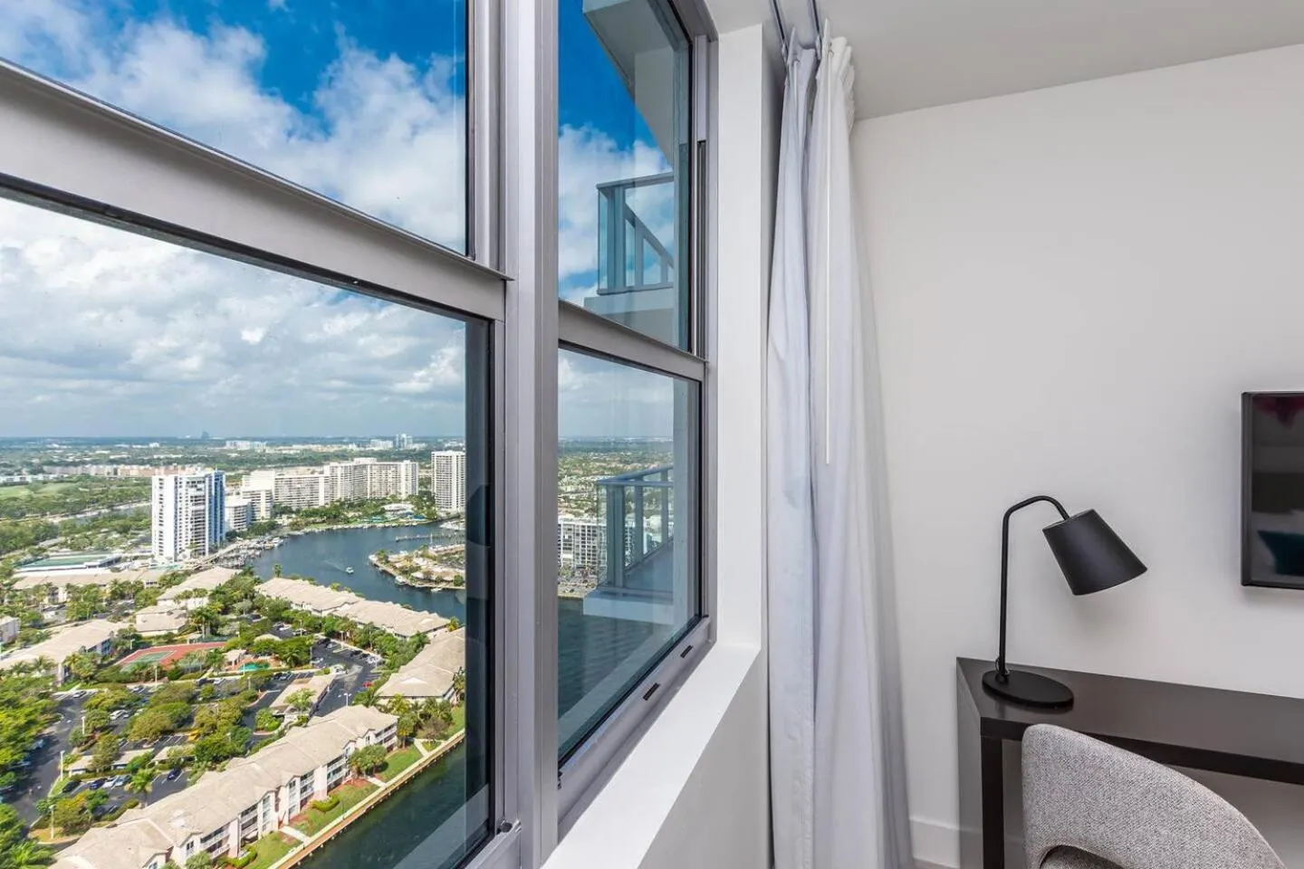 Amazing Apartments At H Beach House