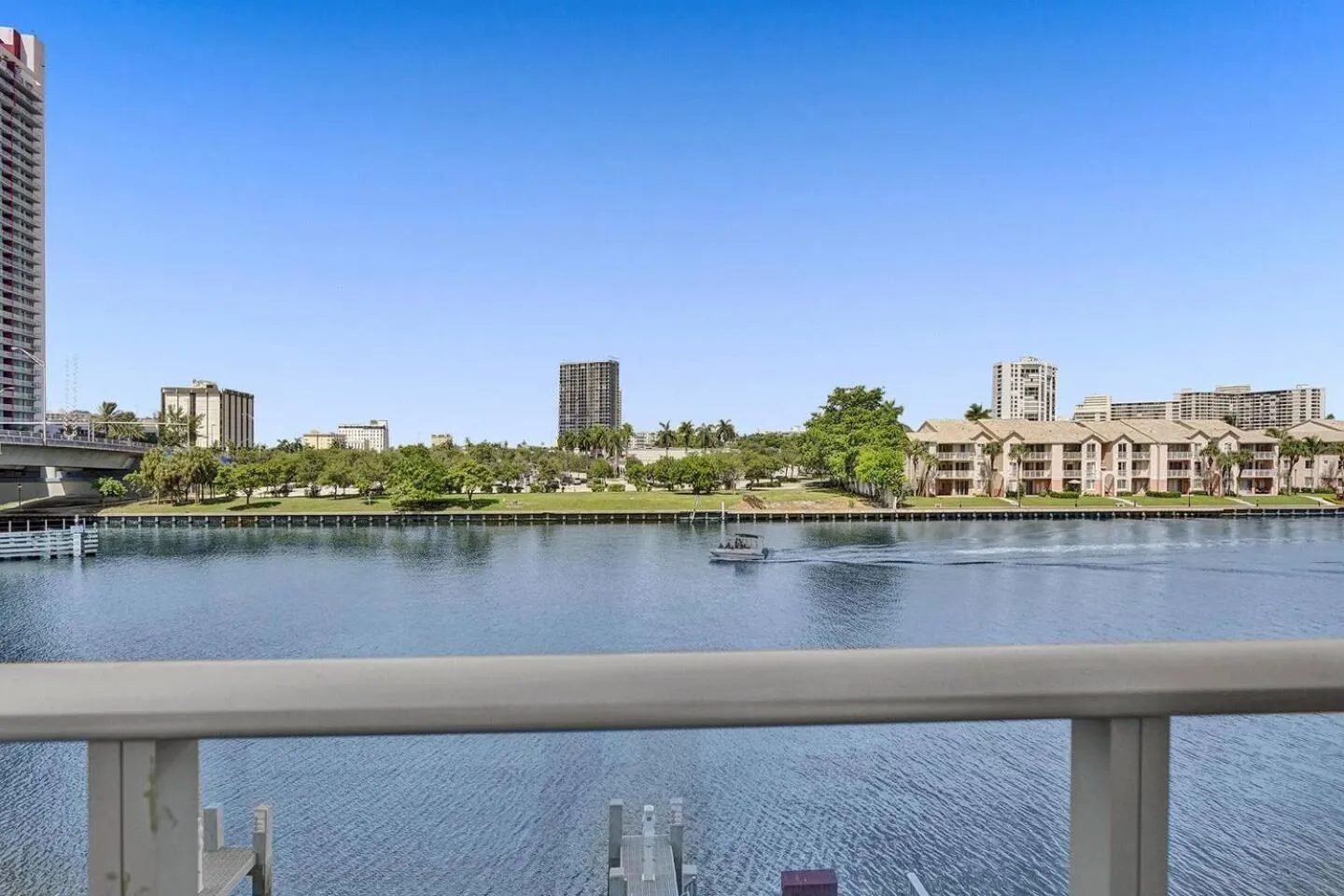 Amazing Apartments At H Beach House