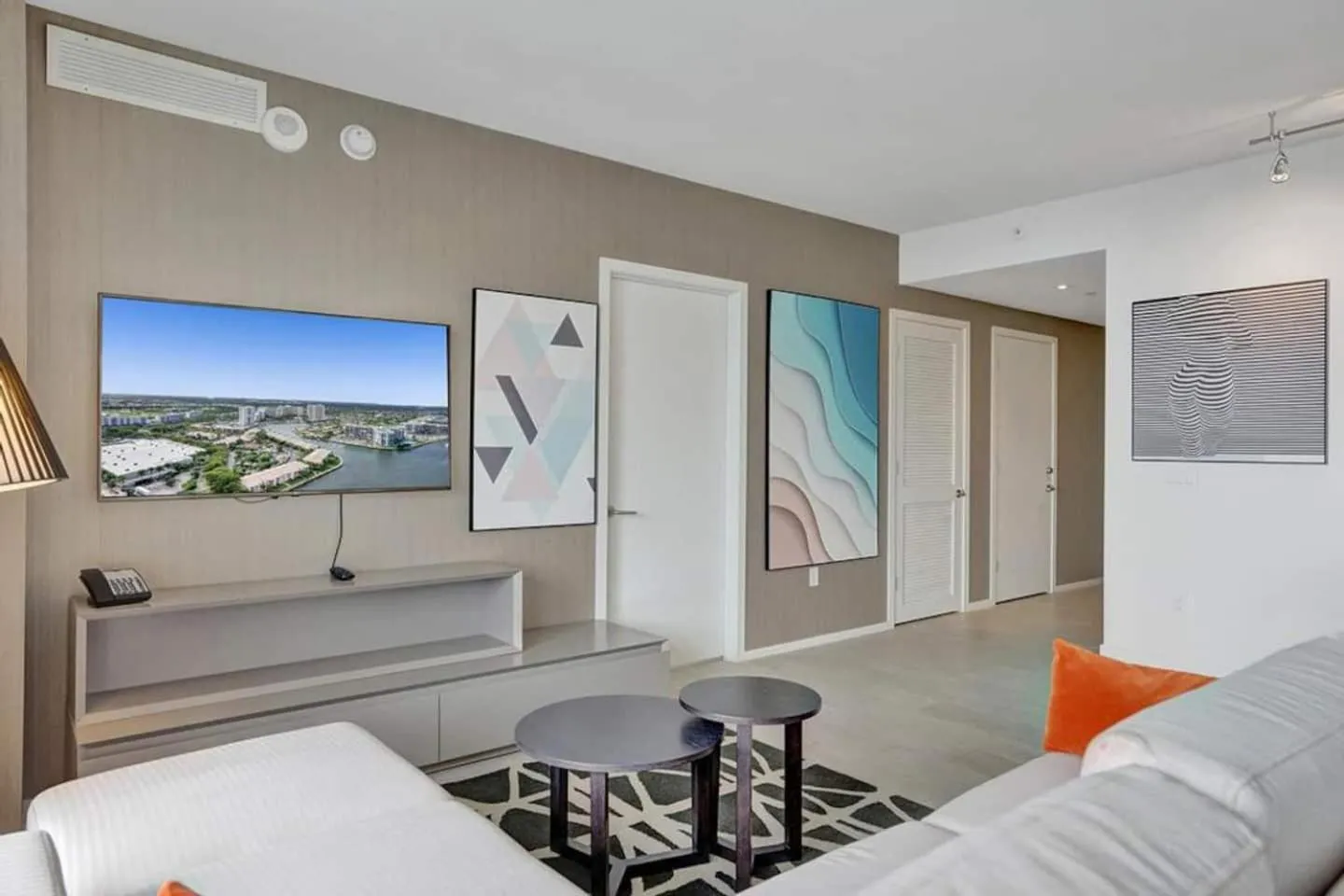 Amazing Apartments At H Beach House