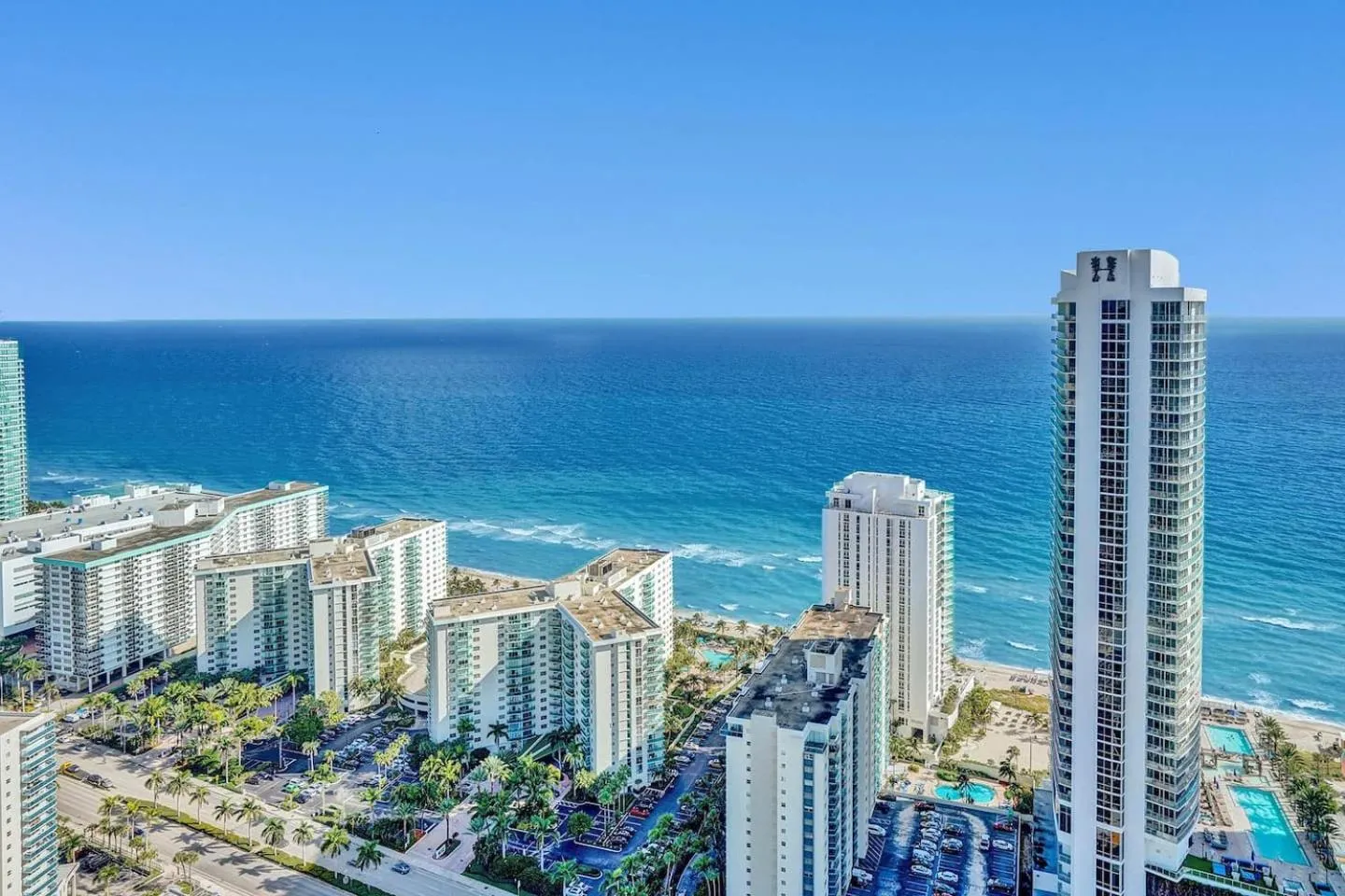 Amazing Apartments At H Beach House