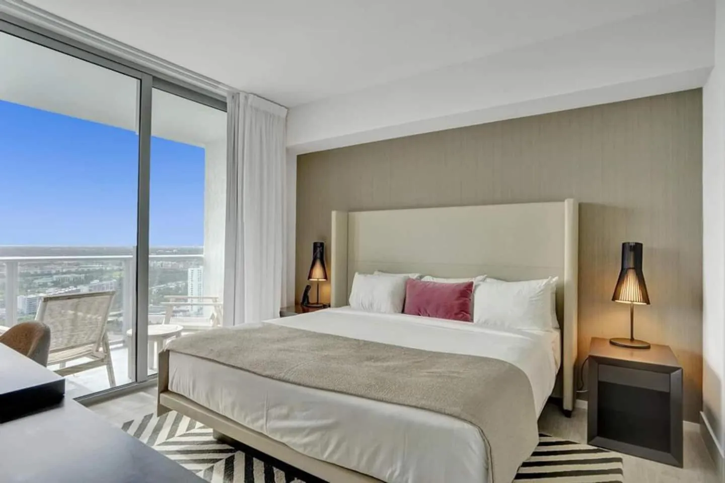 Bed in Amazing Apartments At H Beach House