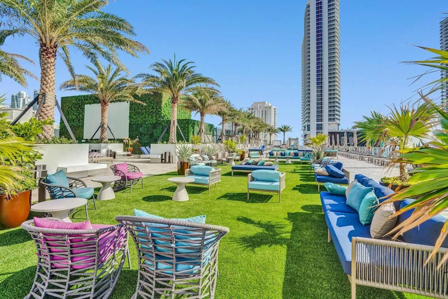 Amazing Apartments At H Beach House