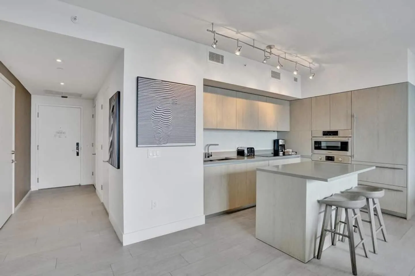 Amazing Apartments At H Beach House