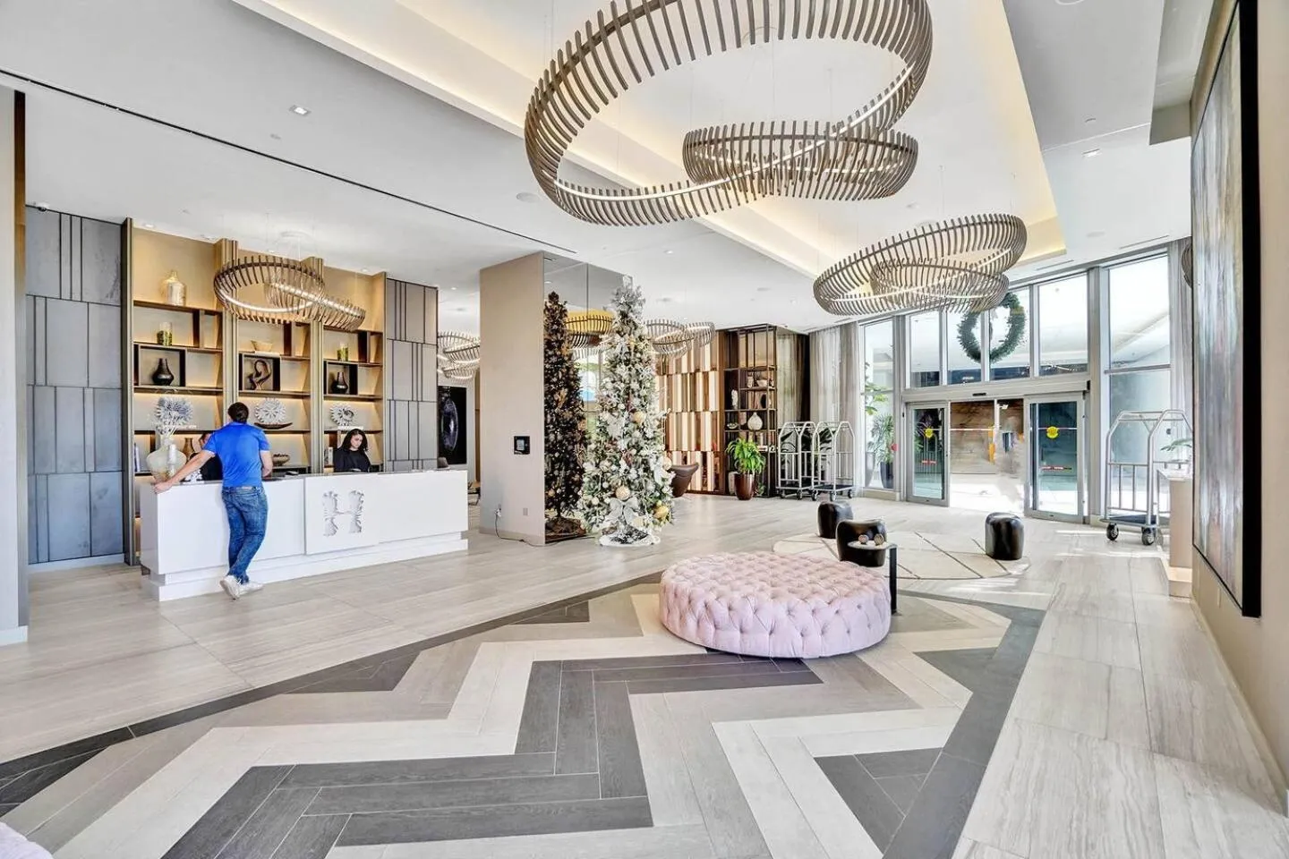 Amazing Apartments At H Beach House