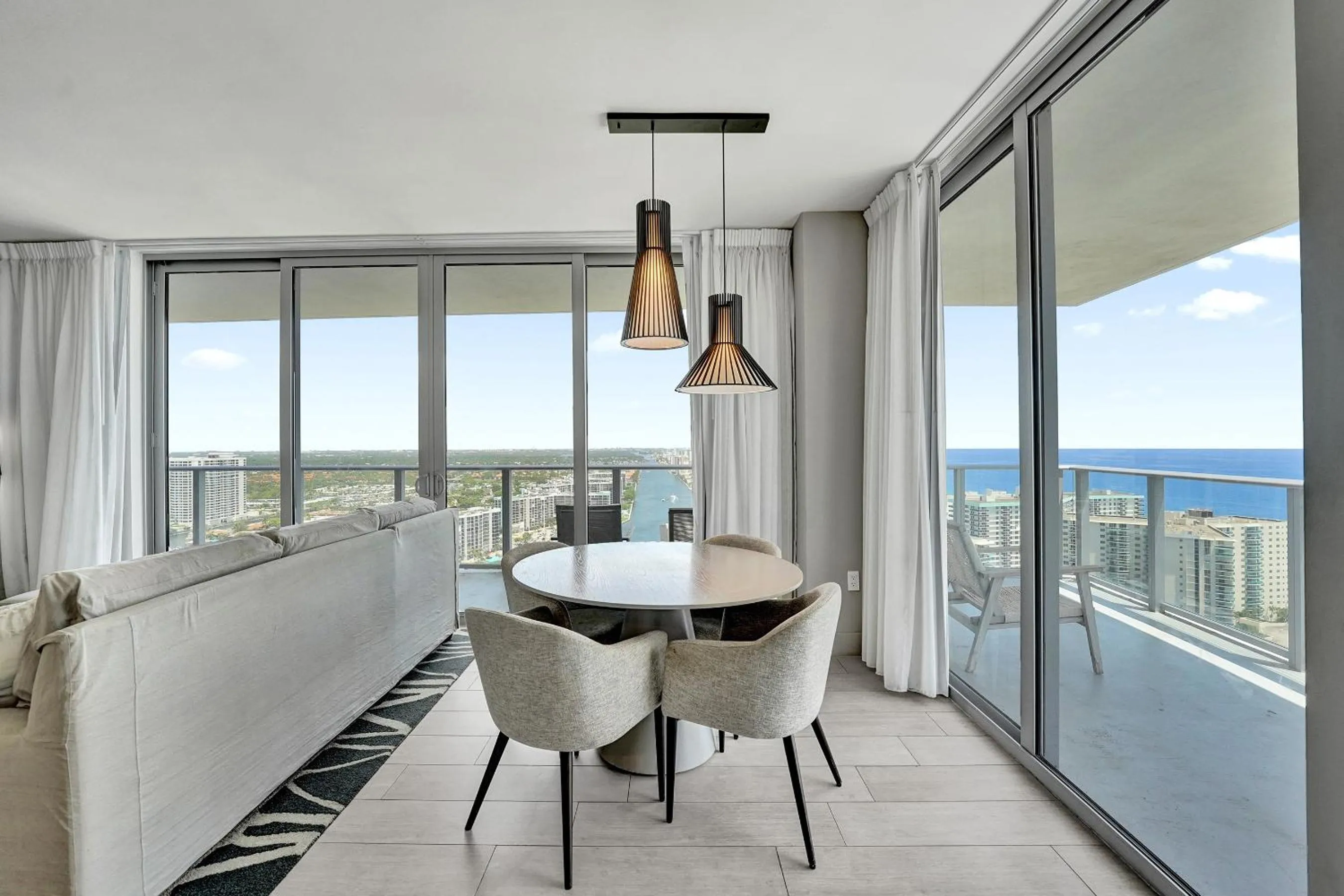 Amazing Apartments At H Beach House