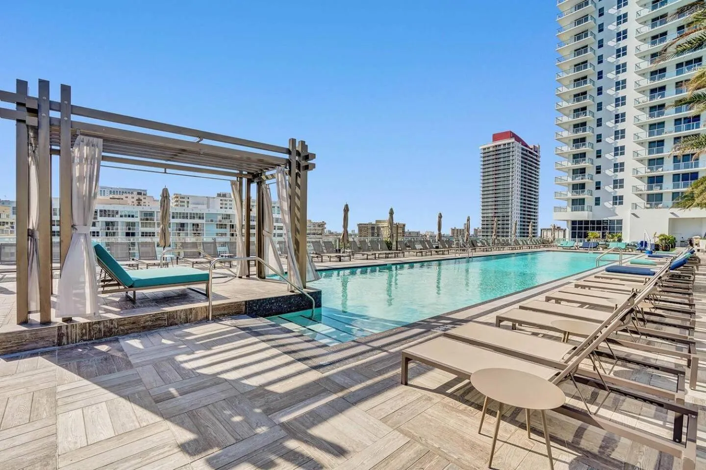 Amazing Apartments At H Beach House