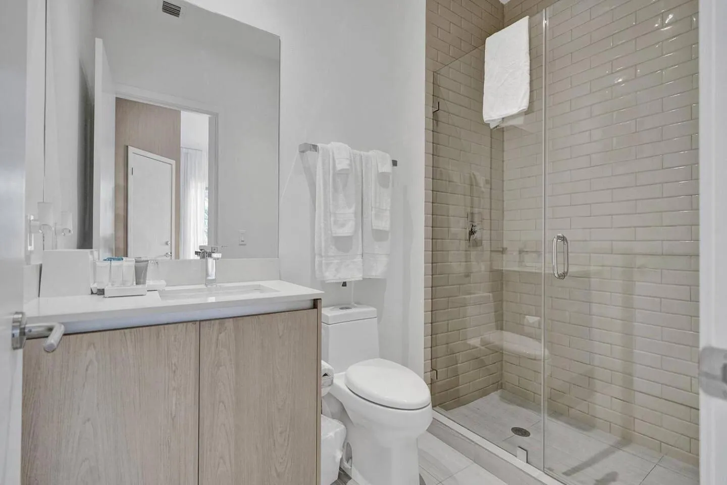 Amazing Apartments At H Beach House