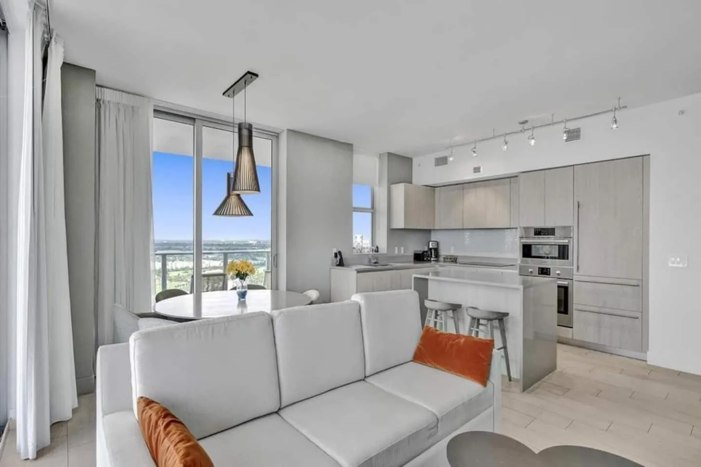 Amazing Apartments At H Beach House