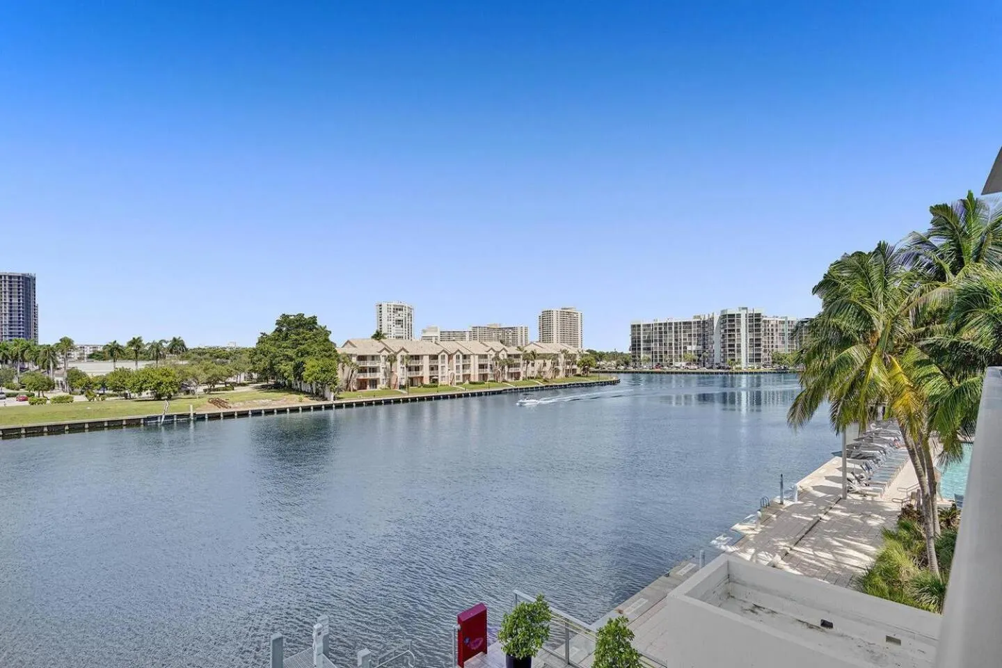 Amazing Apartments At H Beach House