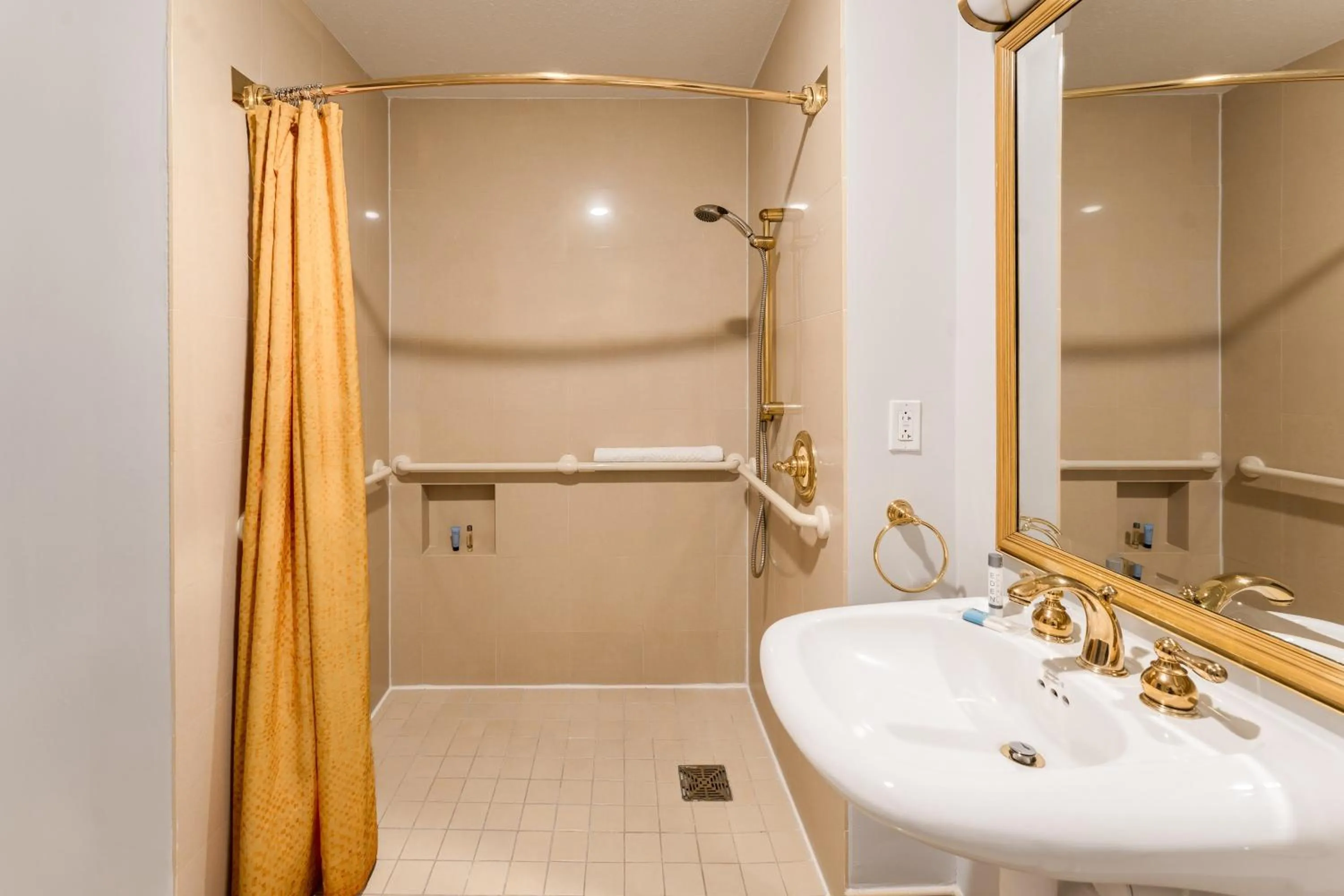 Shower in Showboat Hotel Atlantic City