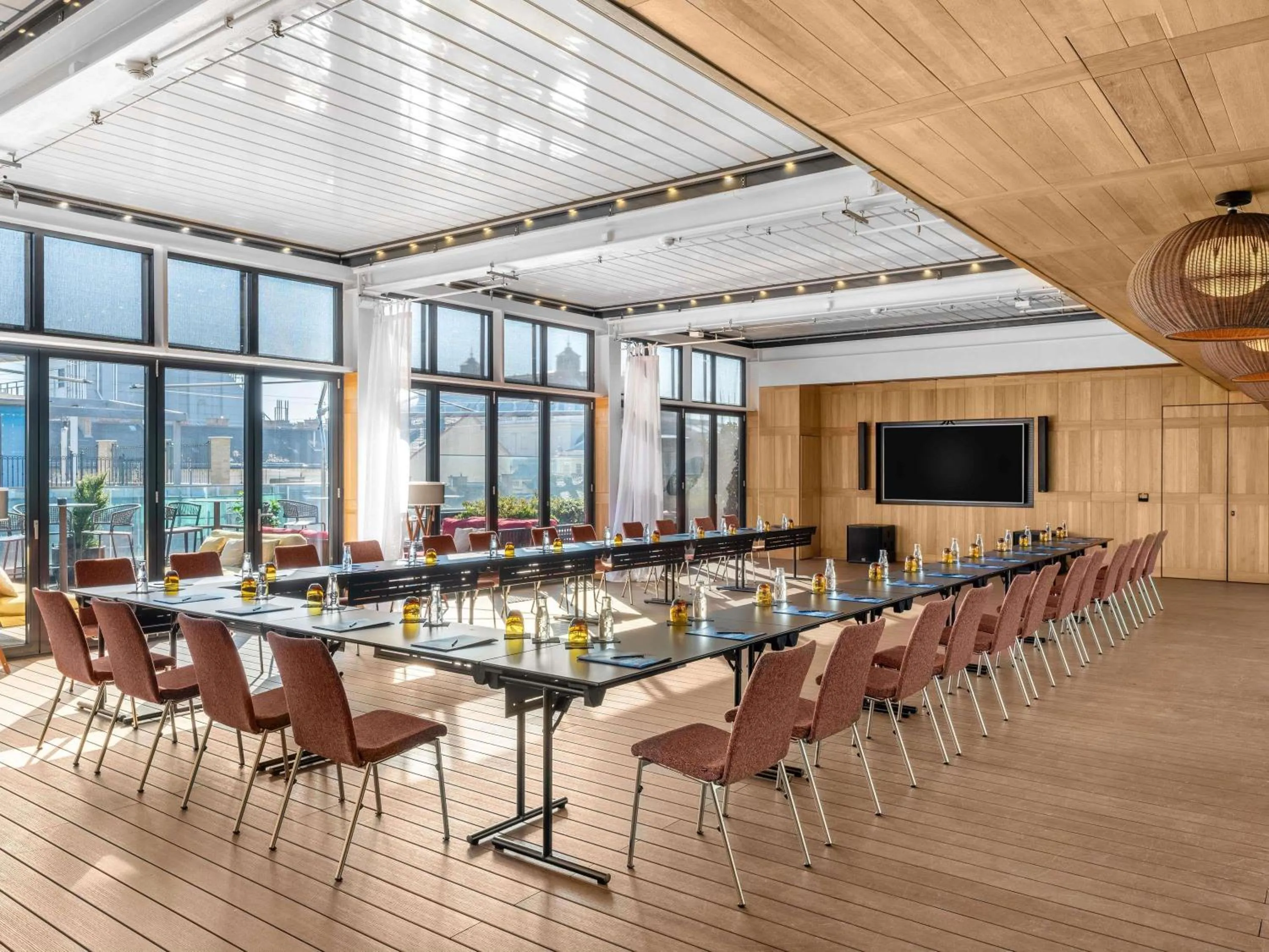 Meeting/conference room in Pullman Budapest