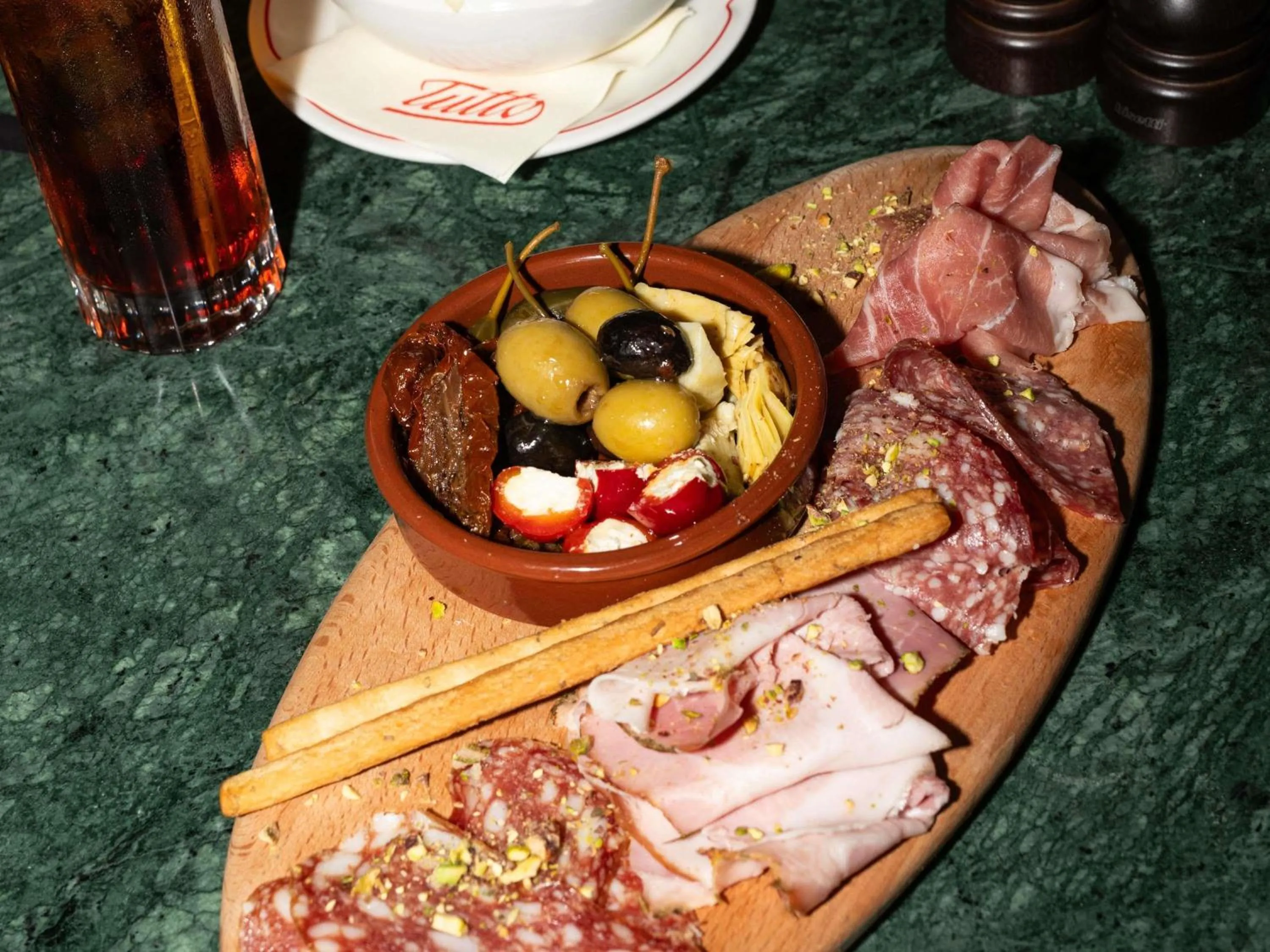 Restaurant/places to eat in Pullman Budapest