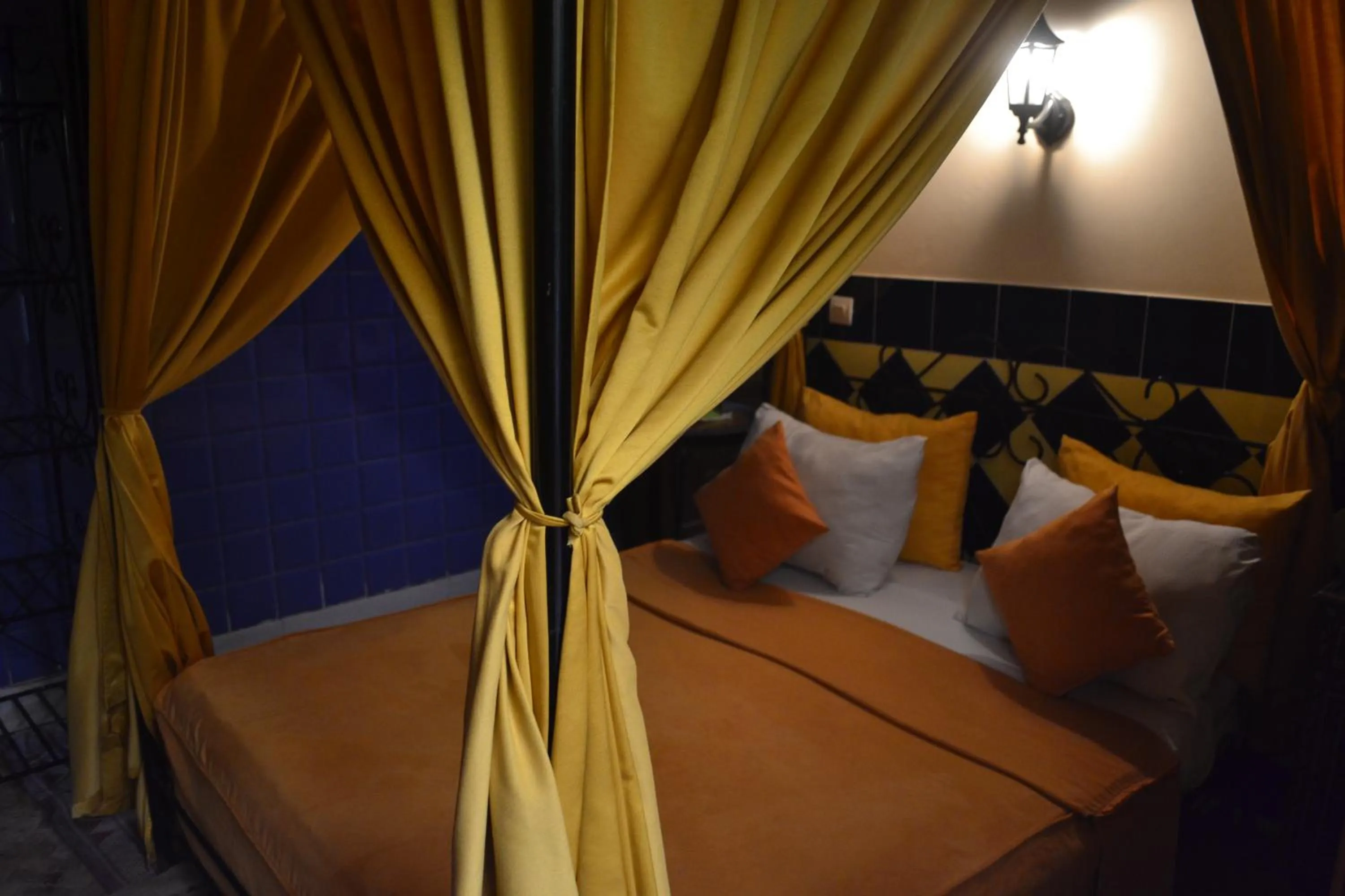 Bed in Riad Hôtel Belleville Marrakech