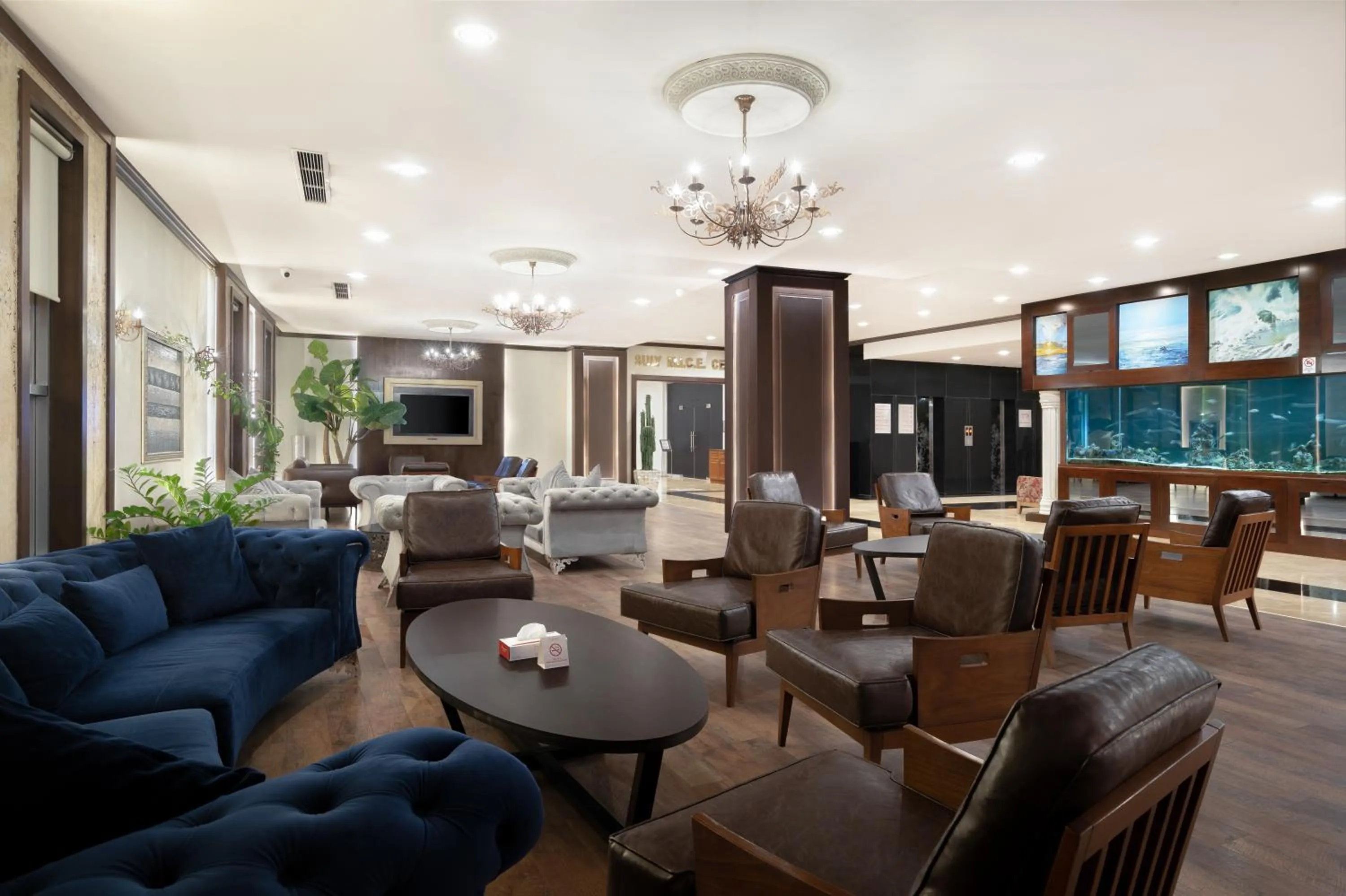 Communal lounge/ TV room in Ramada by Wyndham - Sulaymaniyah Salim Street