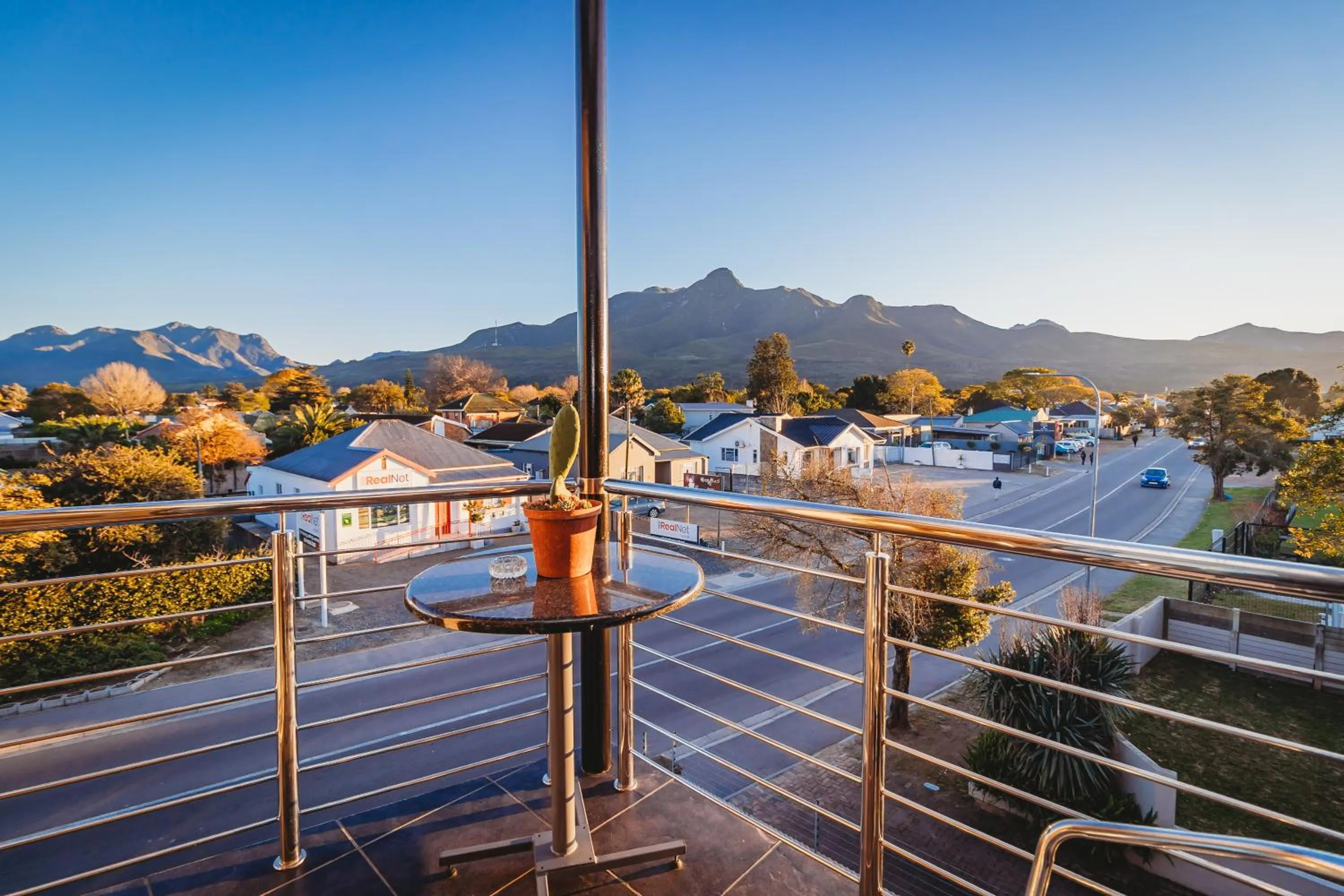 Mountain view in 17onWellington Apartments