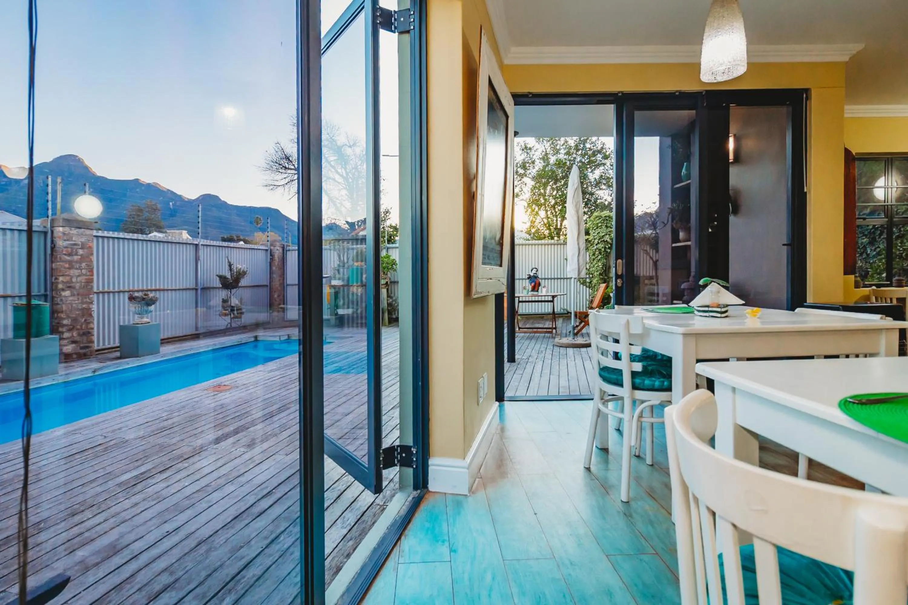 Dining area in 17onWellington Apartments