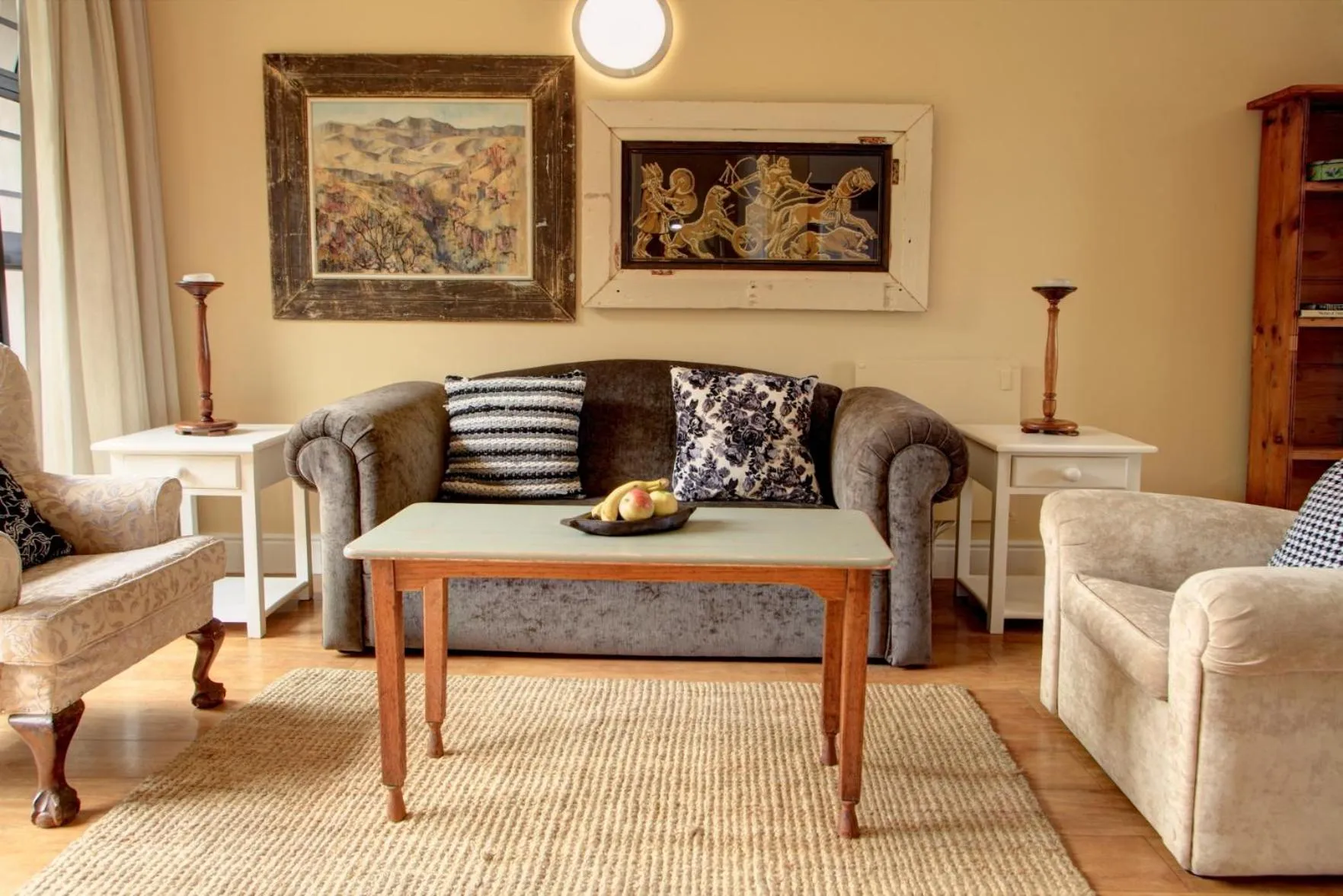 Four-Bedroom Apartment in 17onWellington Apartments