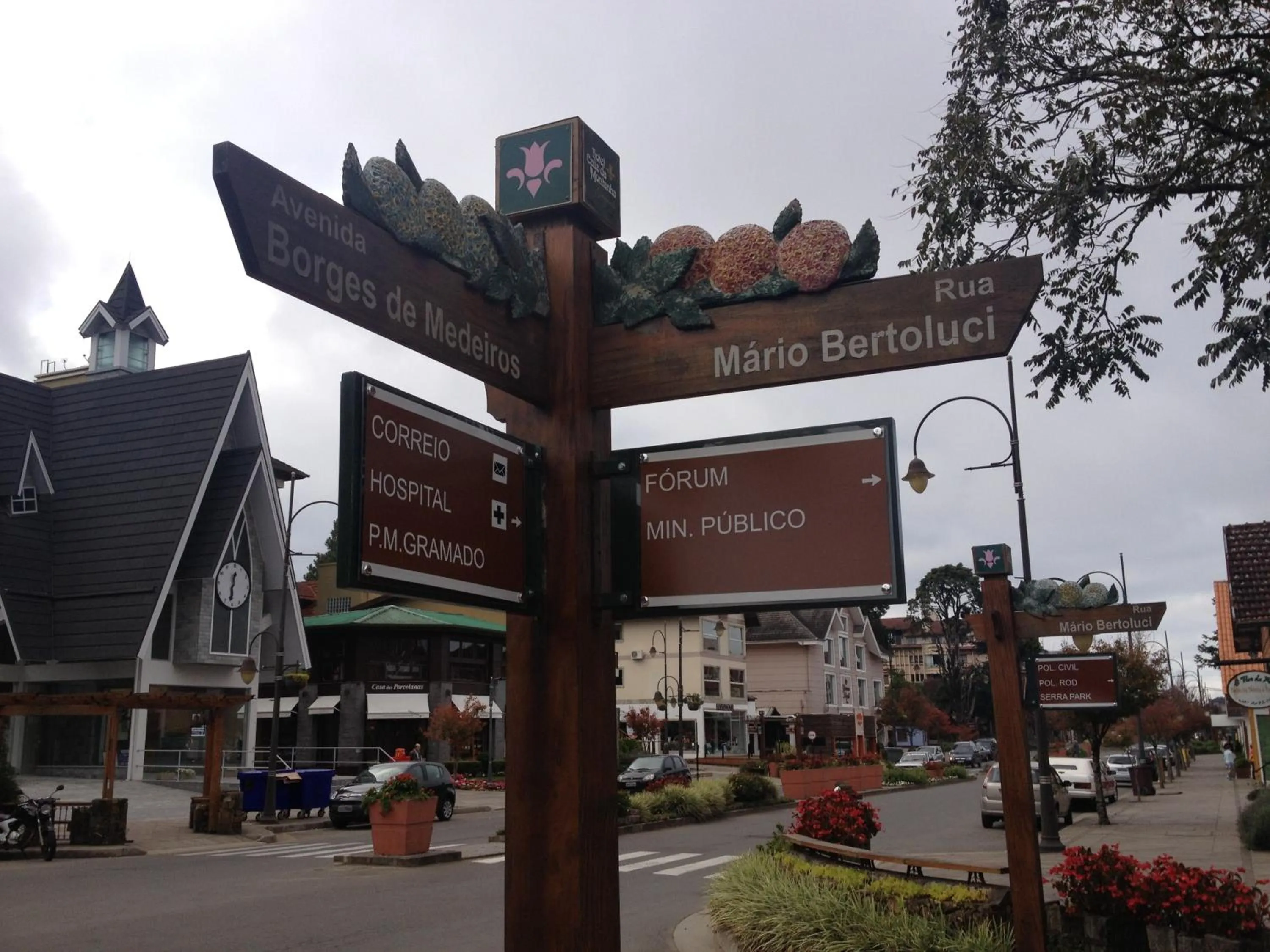Logo/Certificate/Sign in Hotel Vovó Carolina