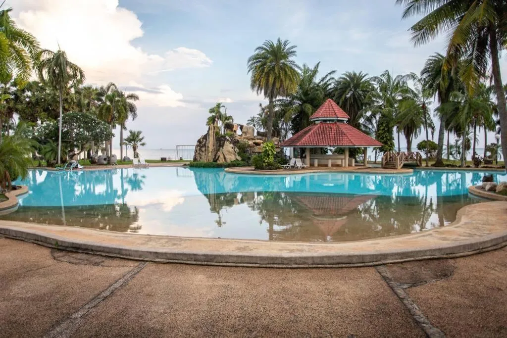 F5 3 Bed Rooms Beach house, full kitchen