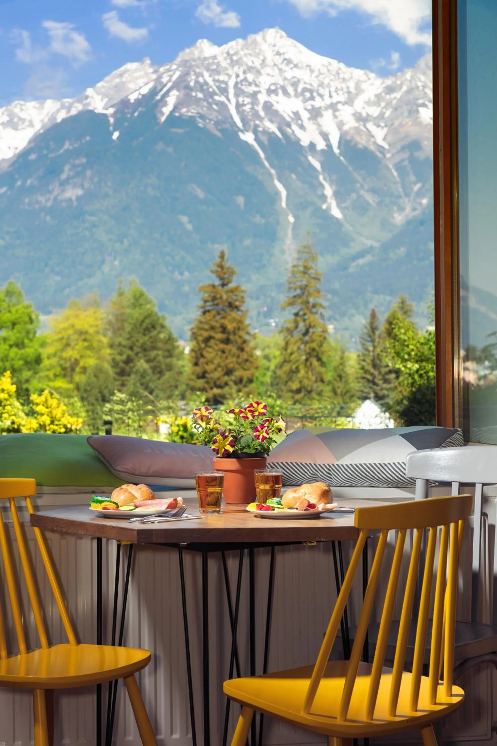 Spring in Hostel Marmota