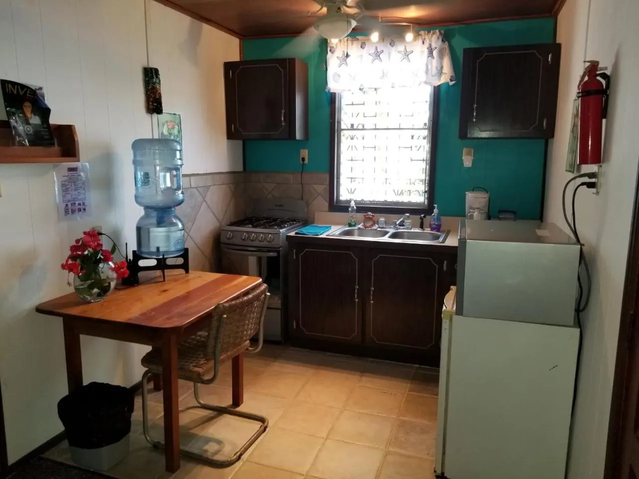 Kitchen or kitchenette in River Bend Resort Bze