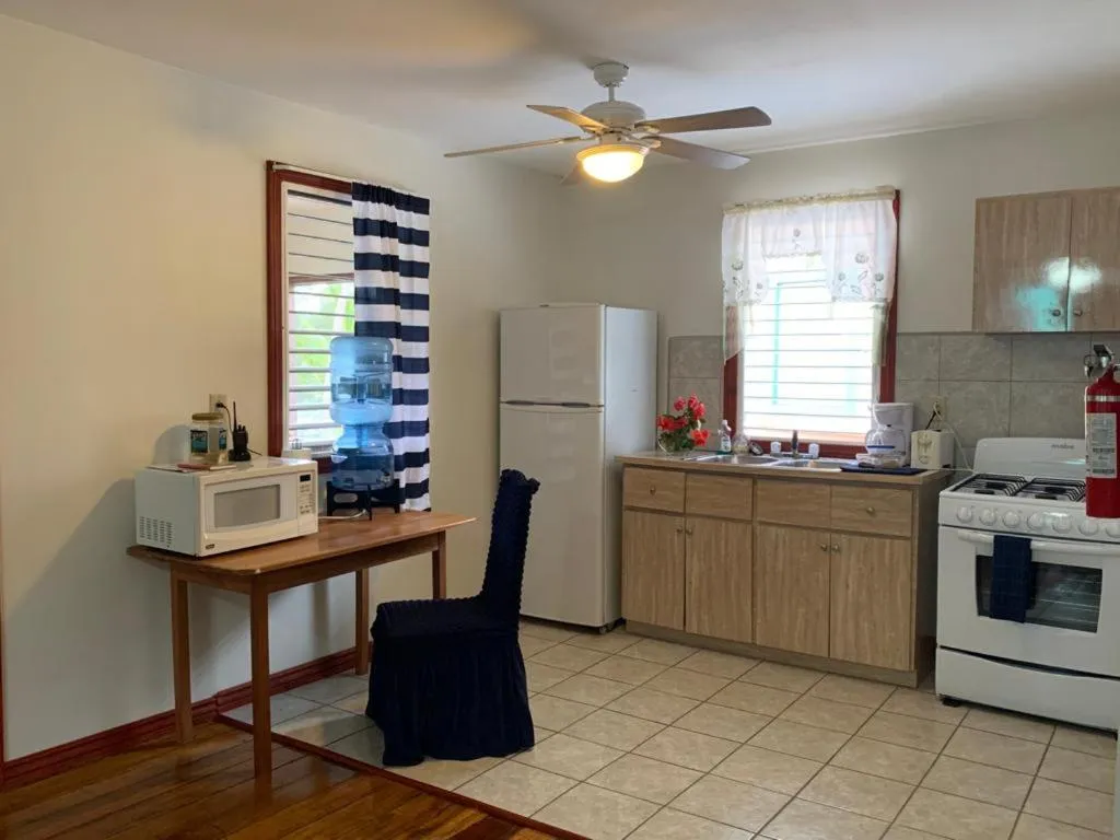 Kitchen or kitchenette in River Bend Resort Bze
