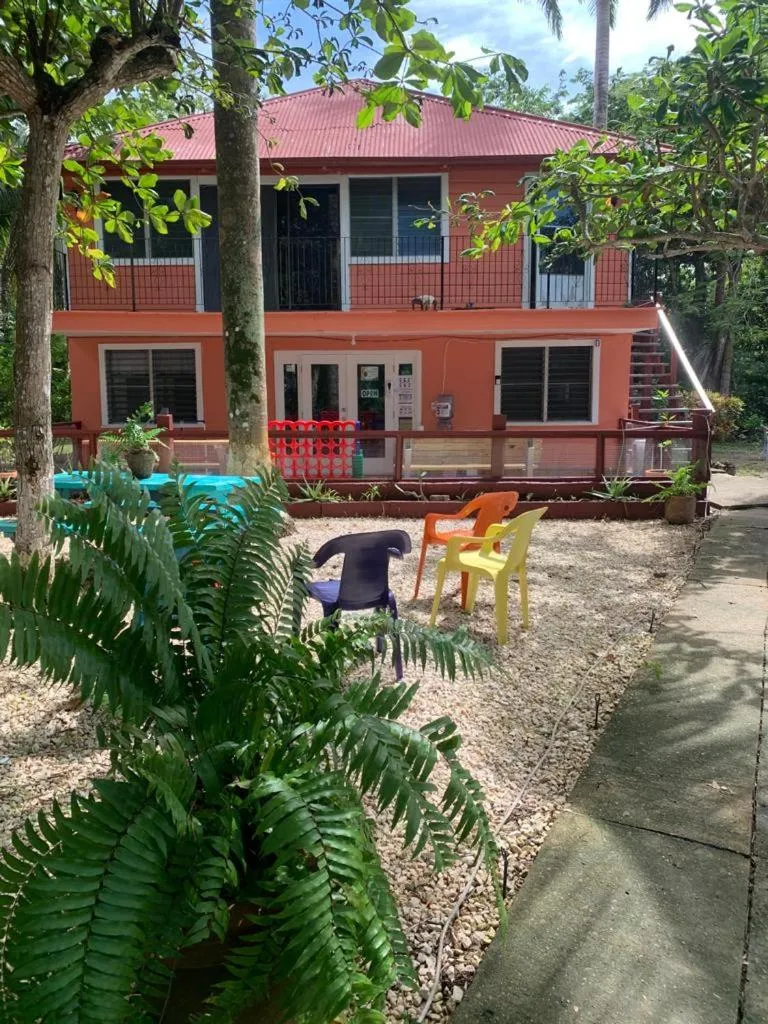 Facade/entrance in River Bend Resort Bze