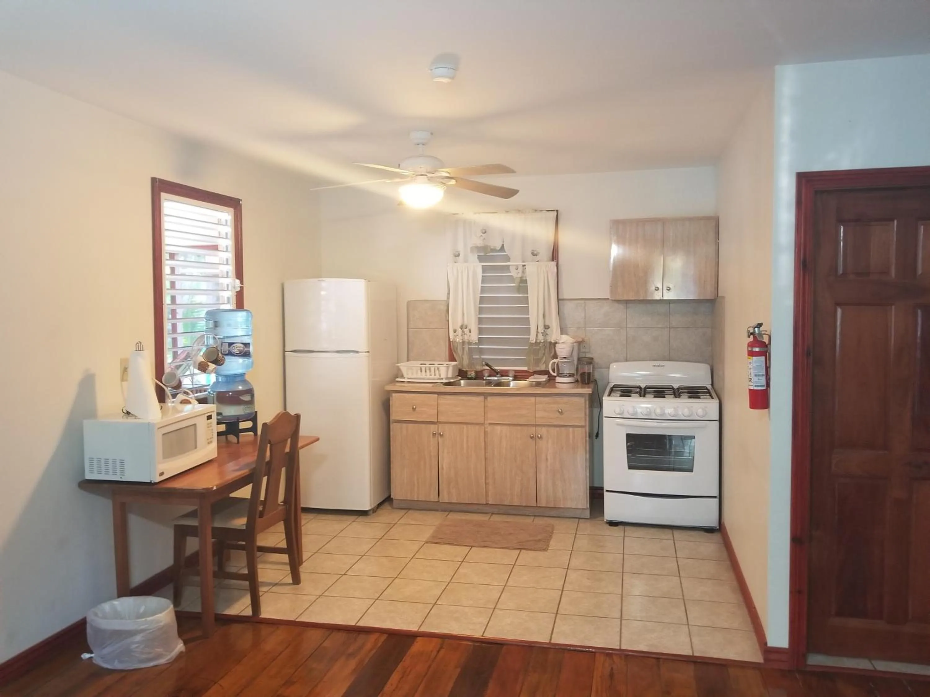 Kitchen or kitchenette in River Bend Resort Bze