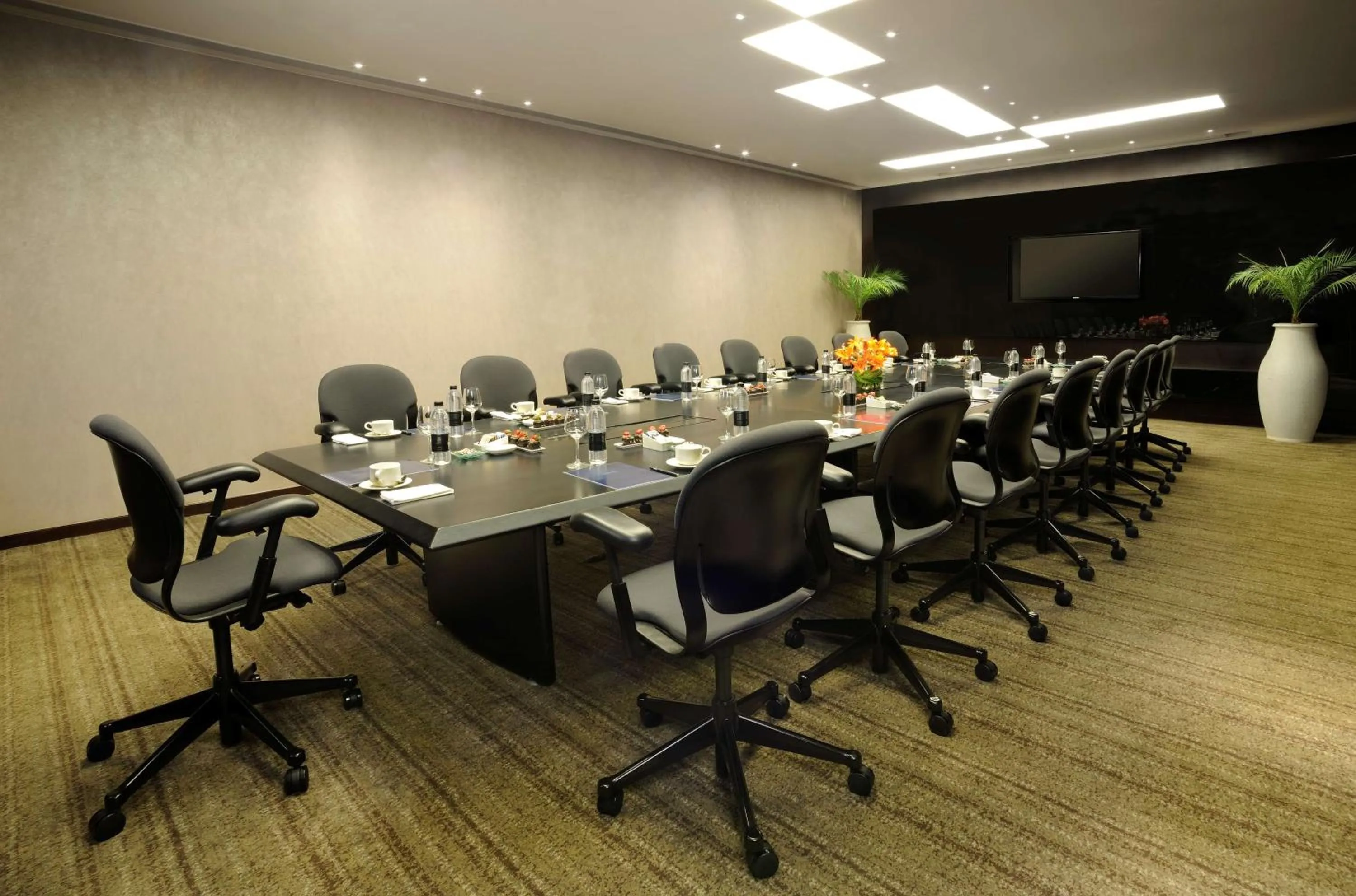 Meeting/conference room in Hilton Bangalore Embassy GolfLinks