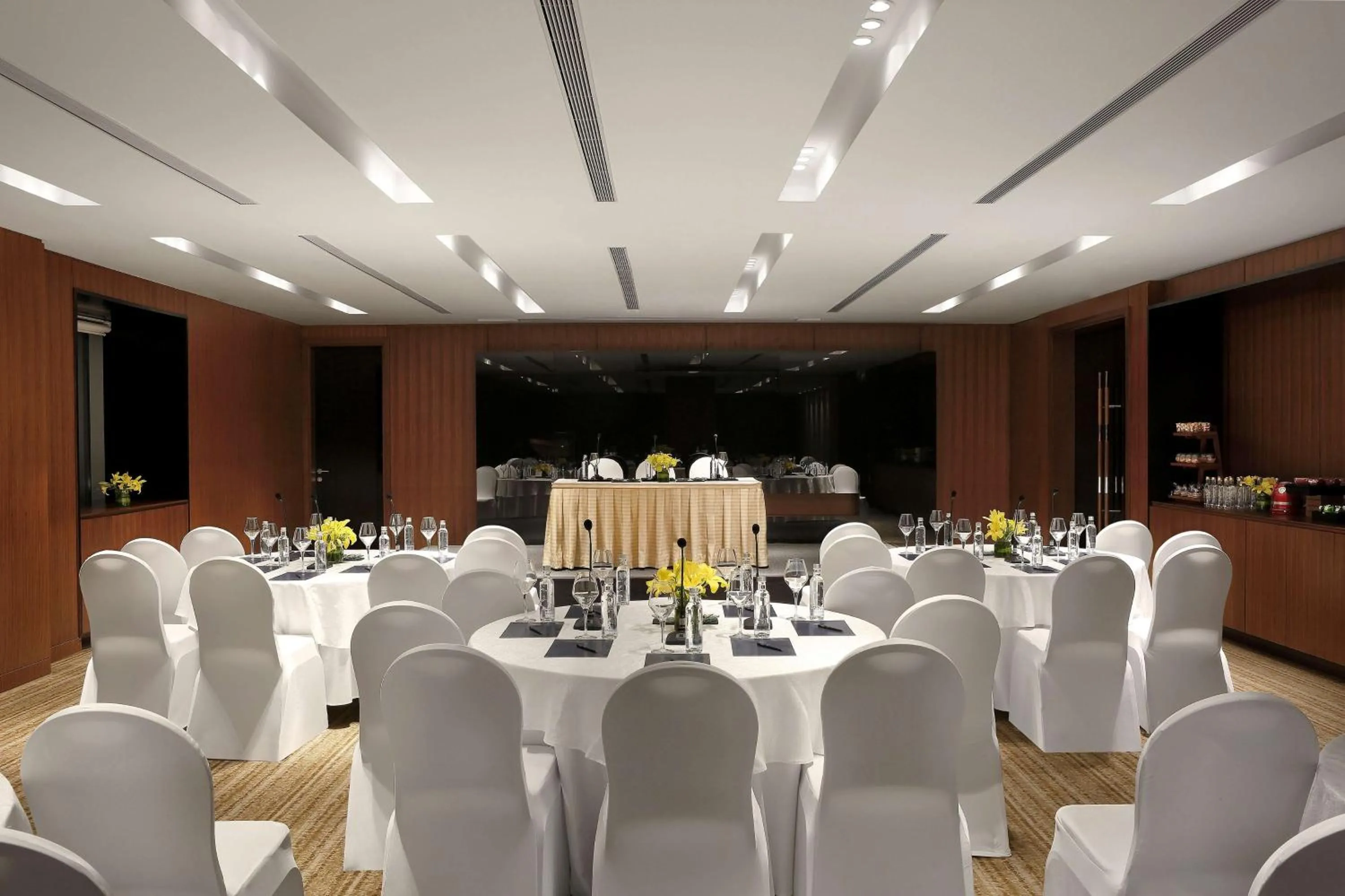Meeting/conference room in Hilton Bangalore Embassy GolfLinks