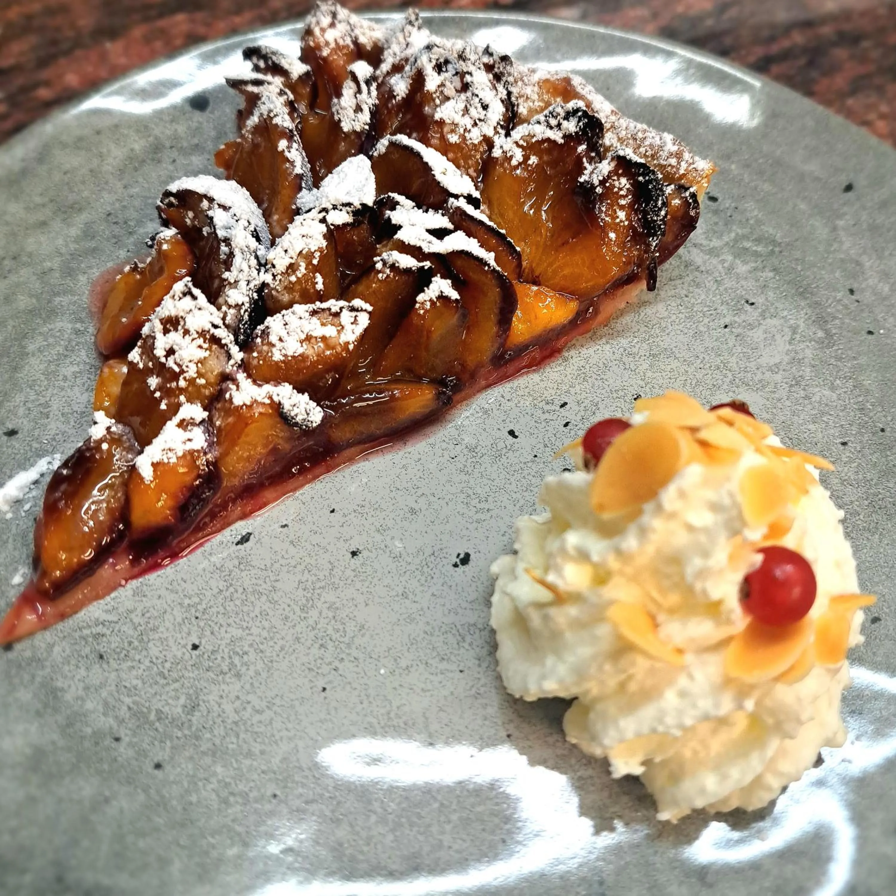 Food in Logis L'Auberge du Gros