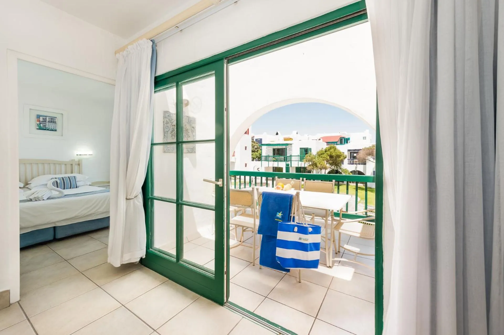 Bed in Club Mykonos Langebaan