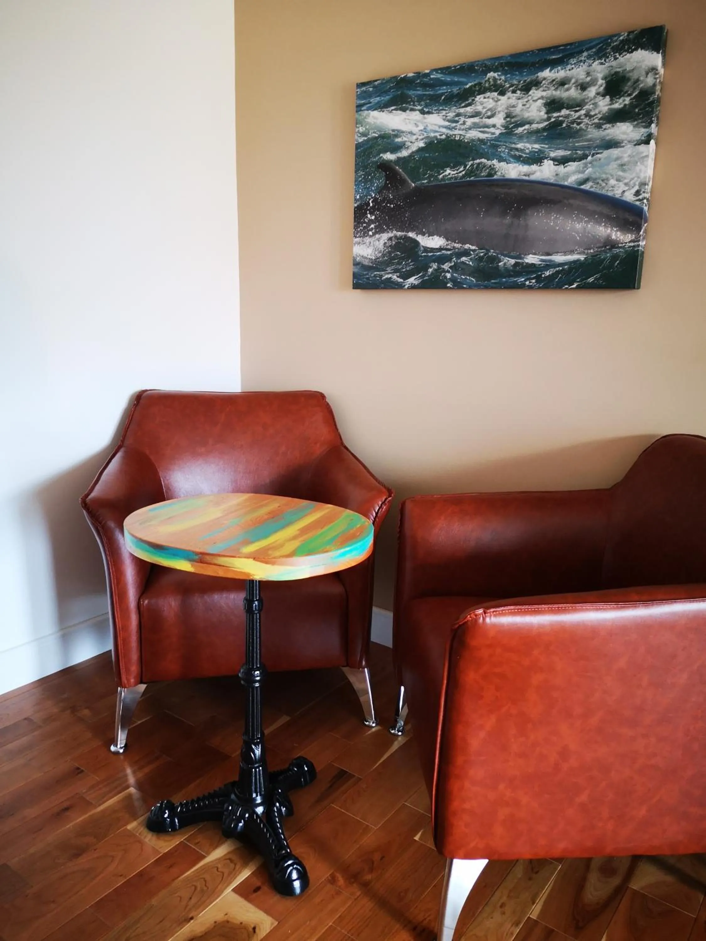 Seating area in Au Cachalot Caché le gîte hôtel