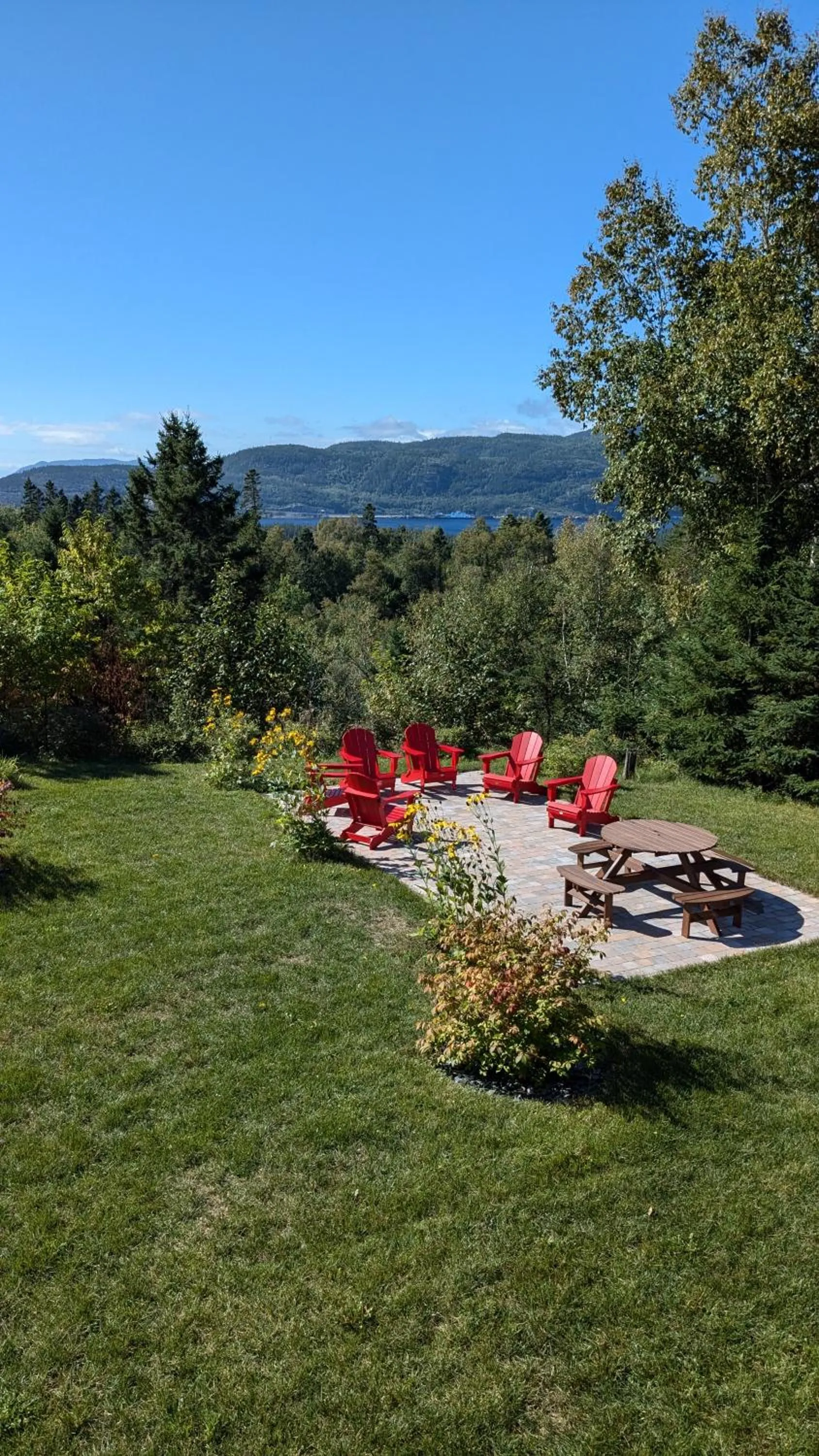 Patio in Au Cachalot Caché le gîte hôtel