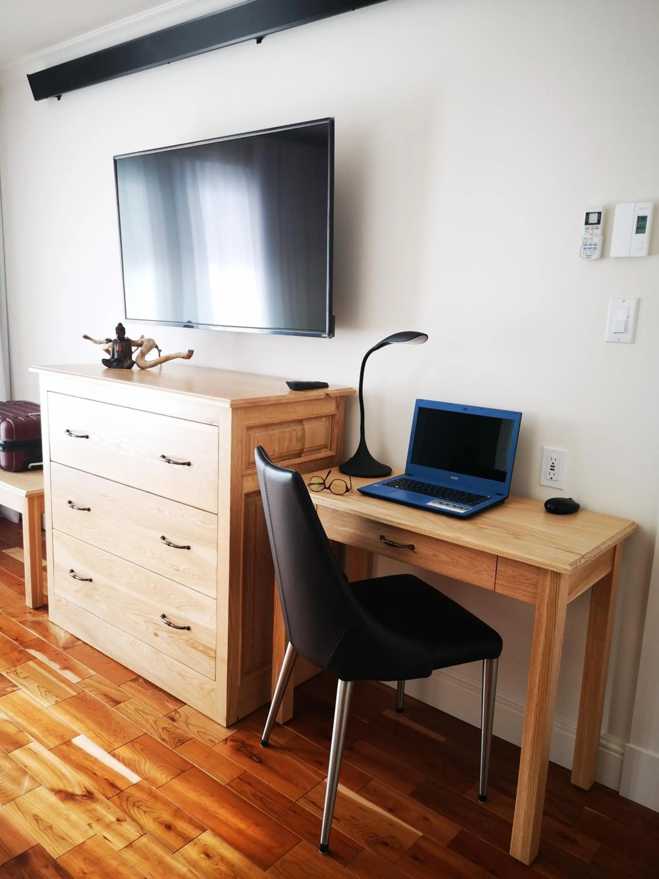 Seating area in Au Cachalot Caché le gîte hôtel