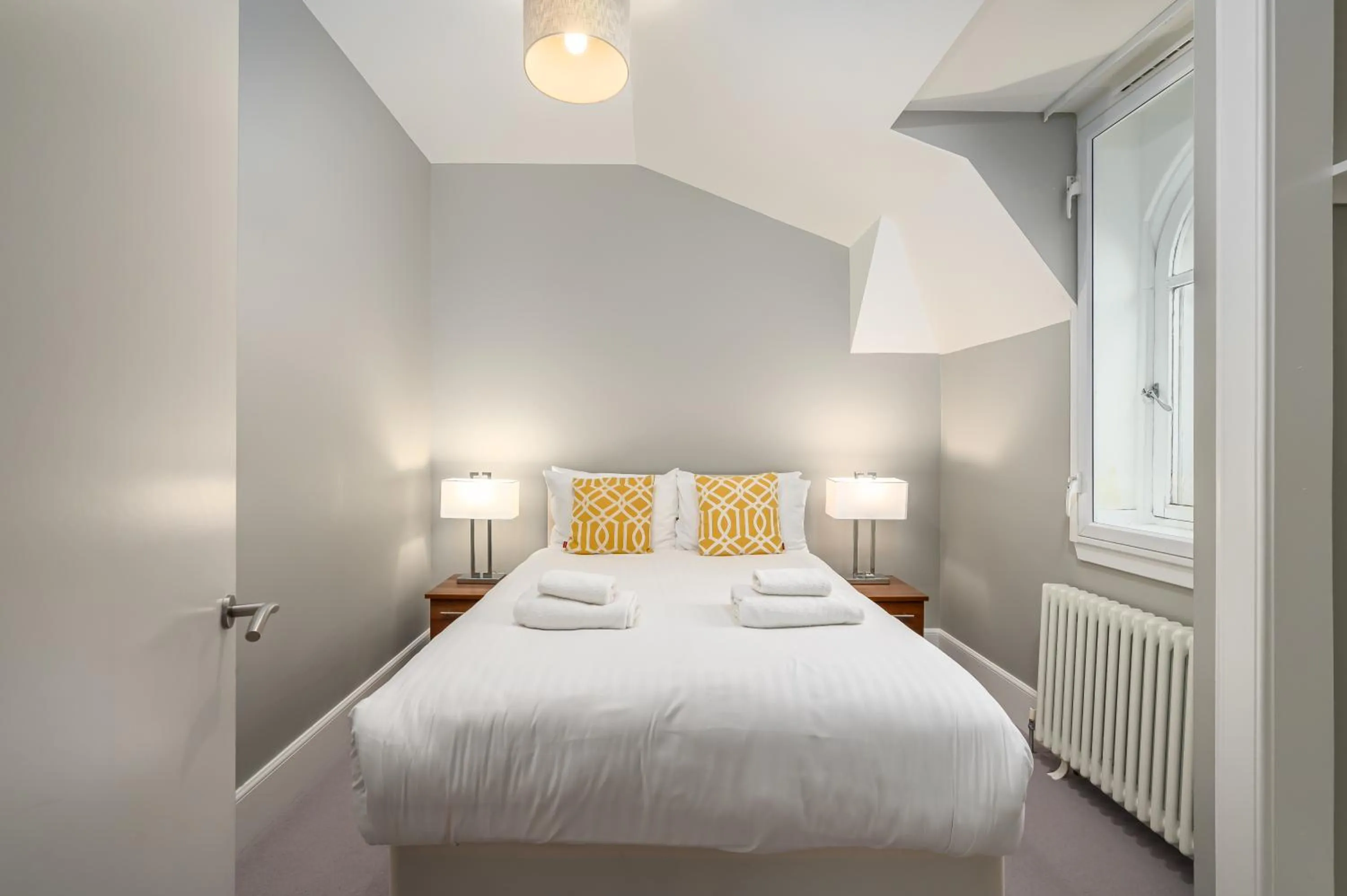 Bed in Destiny Scotland - St Andrew Square Apartments