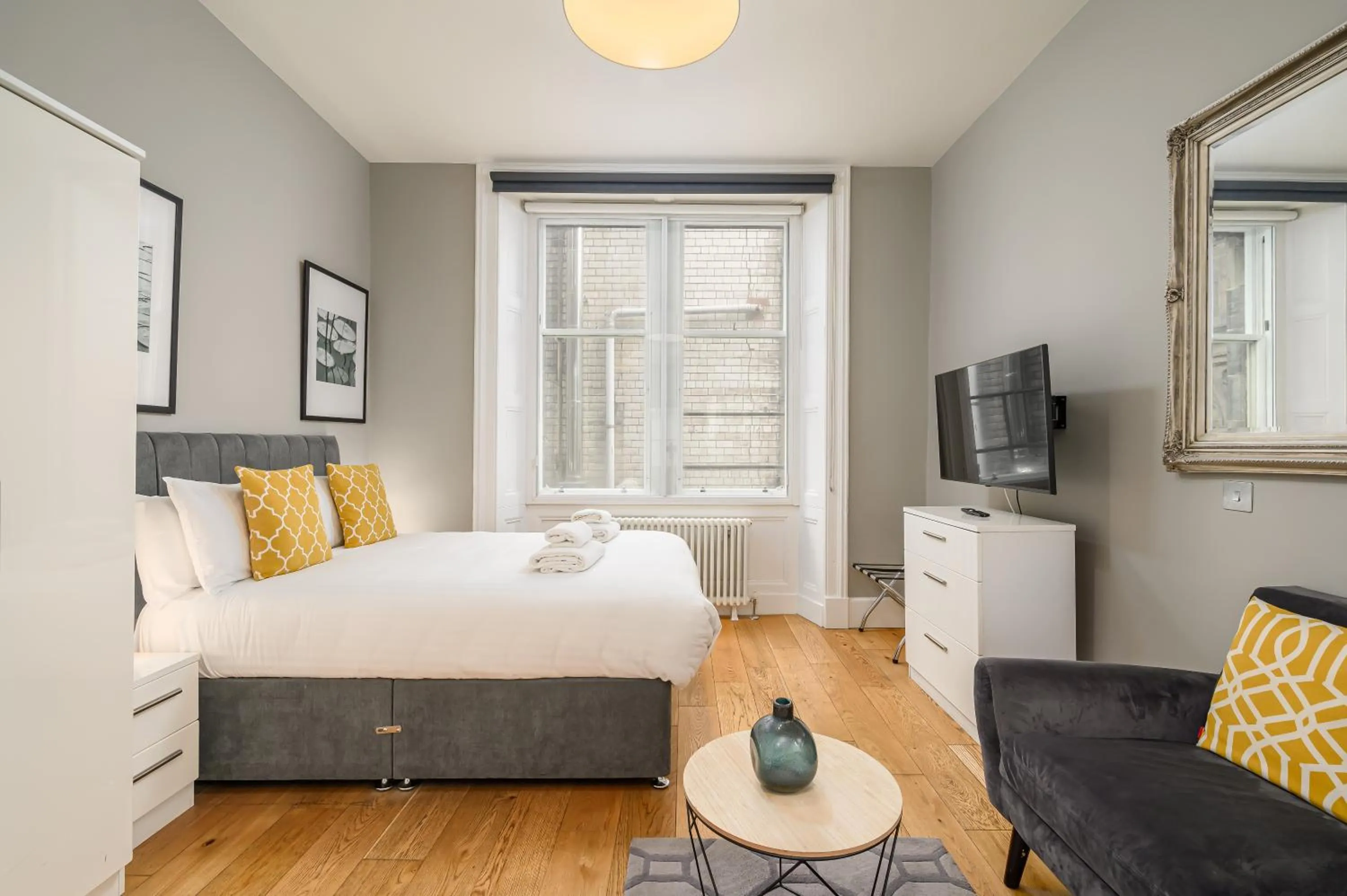 Bed in Destiny Scotland - St Andrew Square Apartments