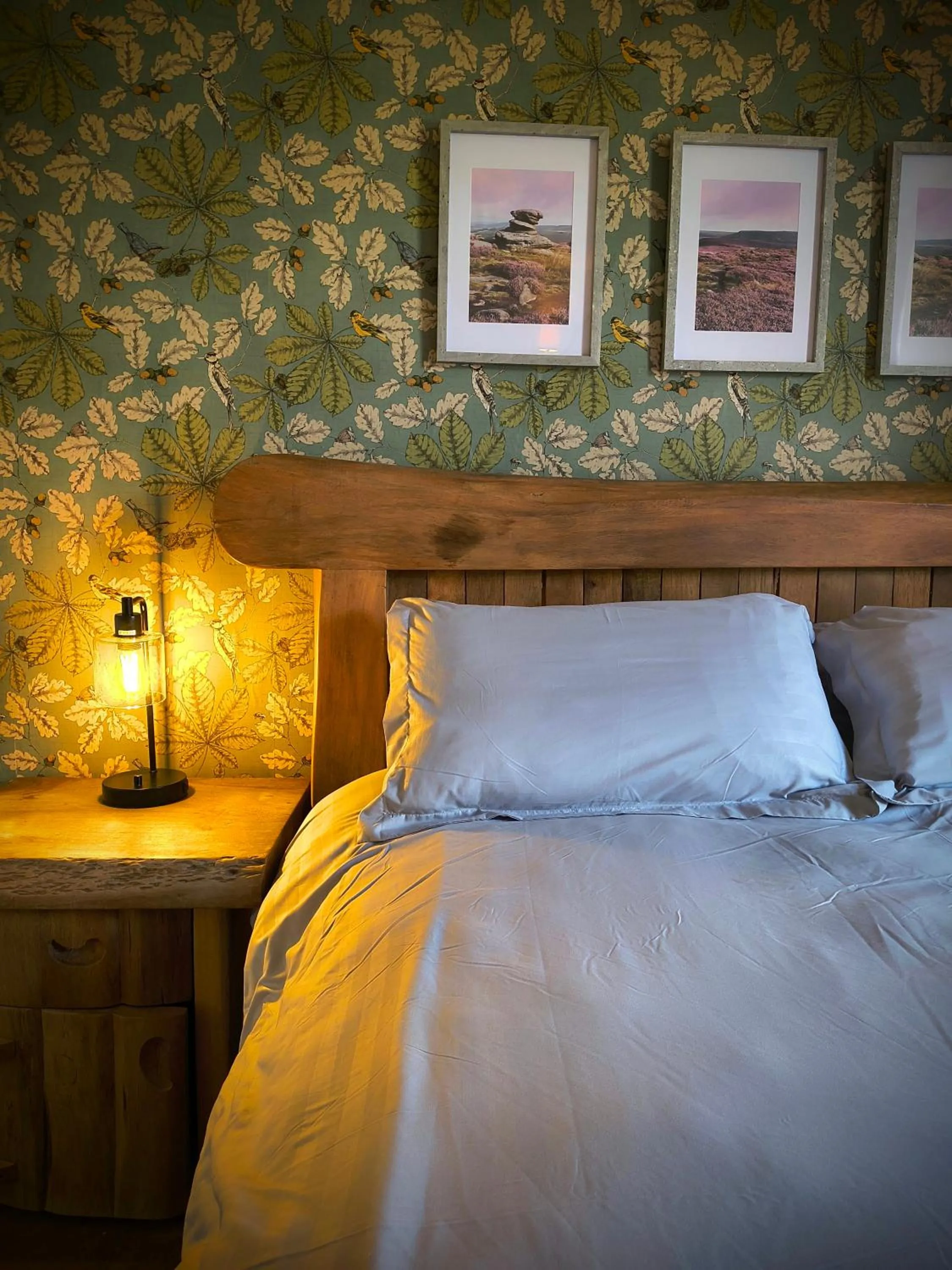 Bed in Little John Hotel