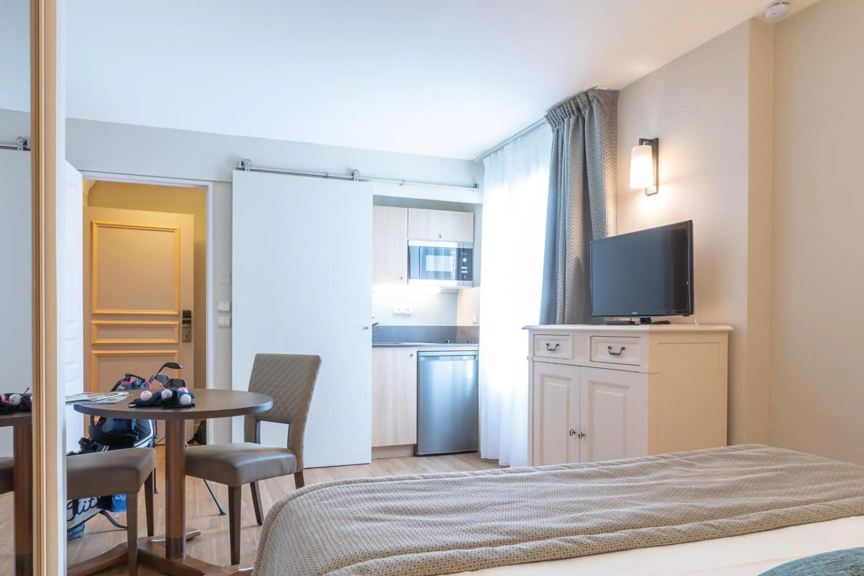 Comfort Double Room in La Closerie SPA & Résidence Hôtel Comfort Double Room in La Closerie SPA & Résidence Hôtel