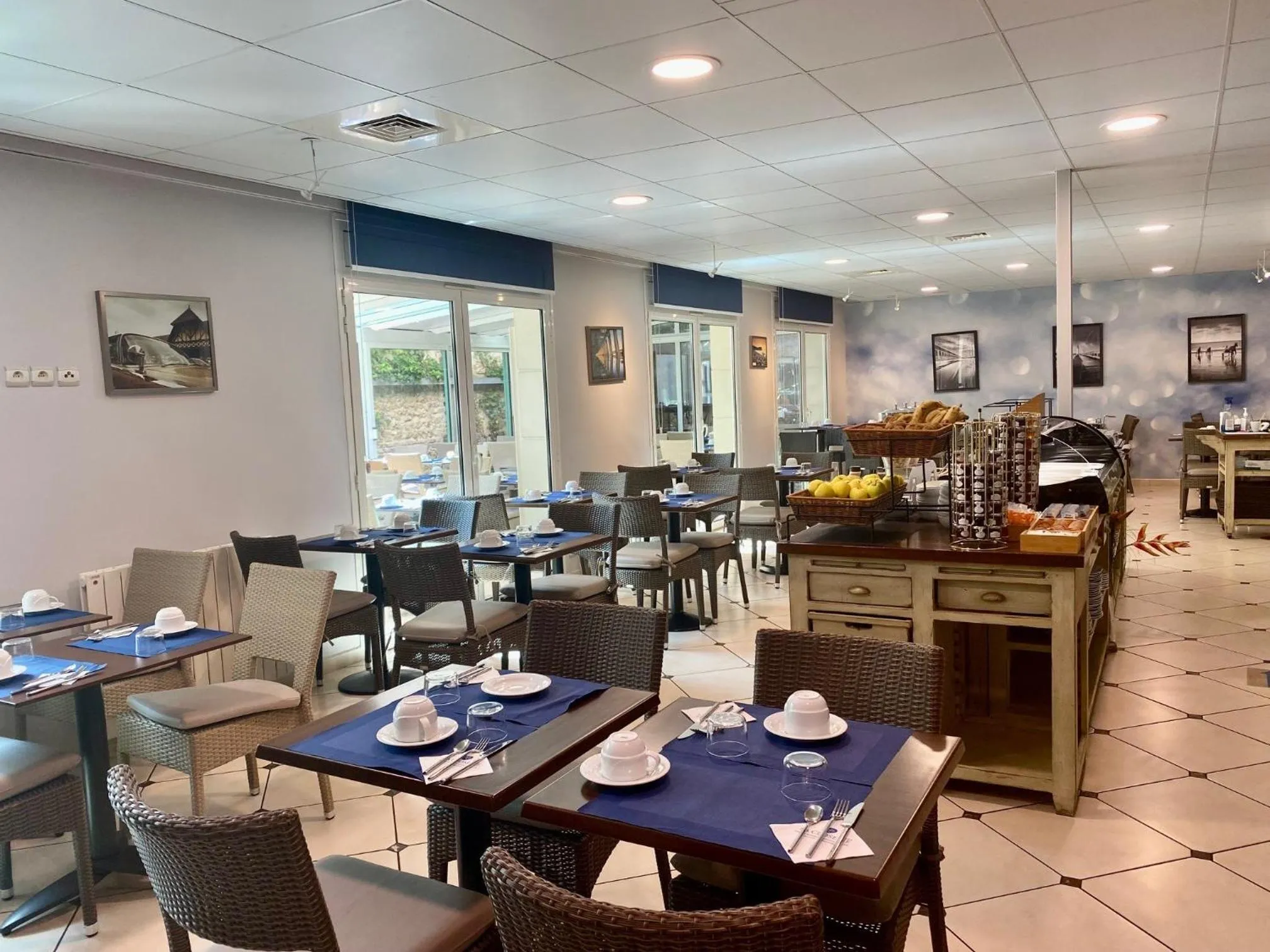 Breakfast in La Closerie SPA & Résidence Hôtel