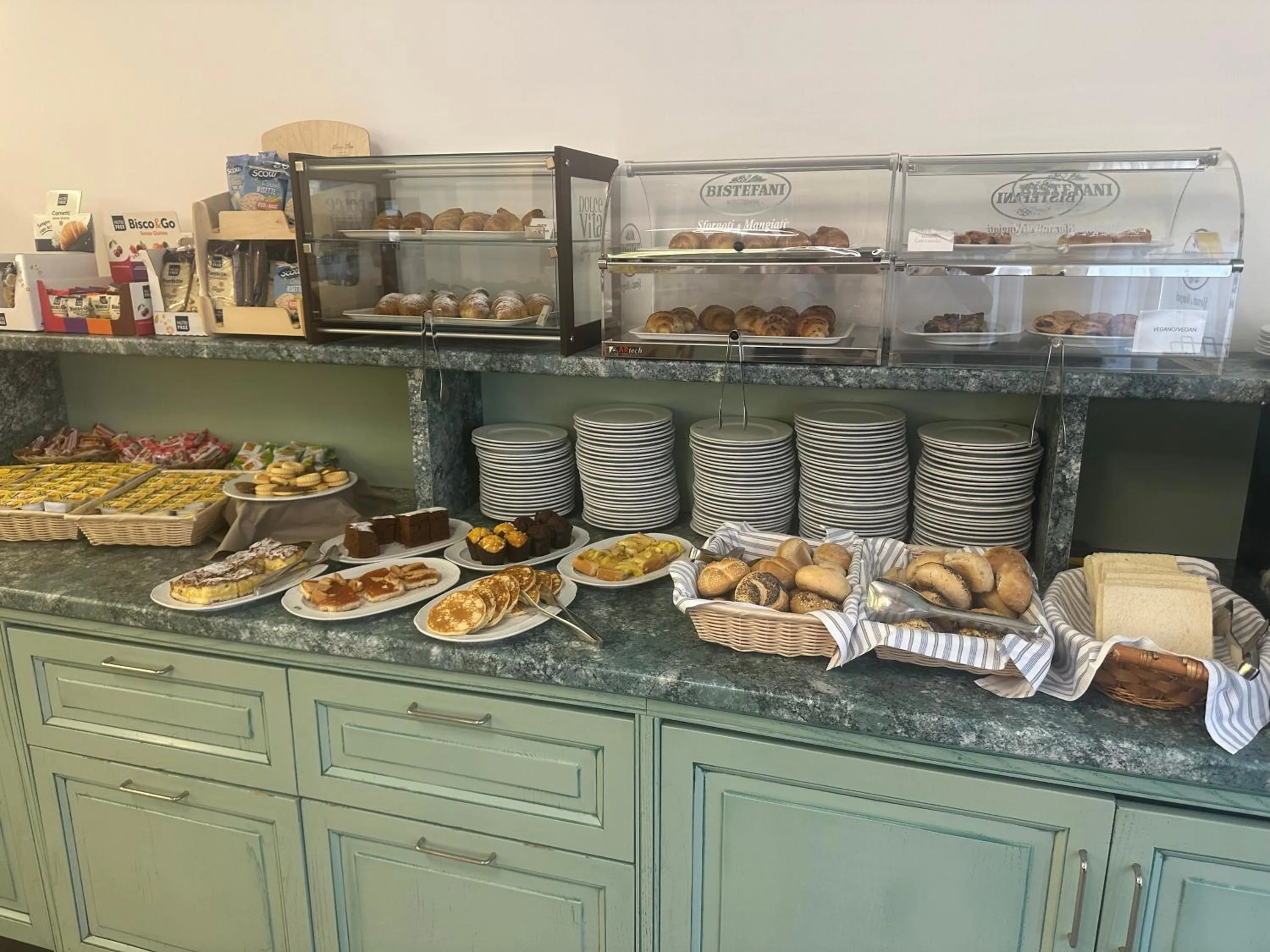 Buffet breakfast in Hotel Vienna