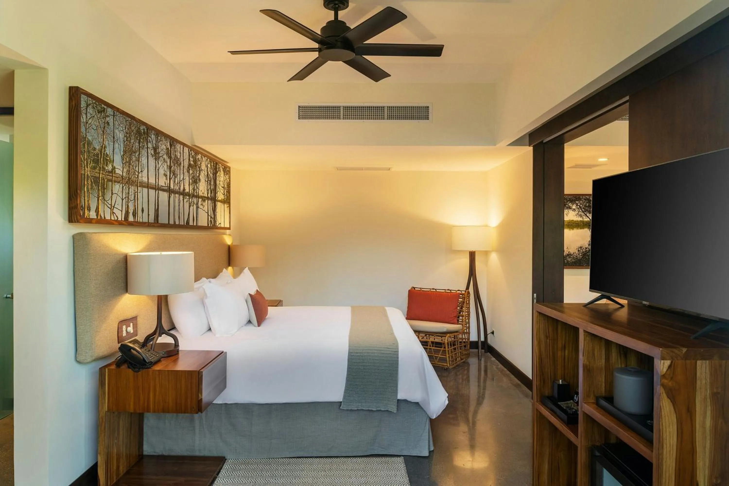 Photo of the whole room, Bed in El Mangroove Papagayo, Autograph Collection
