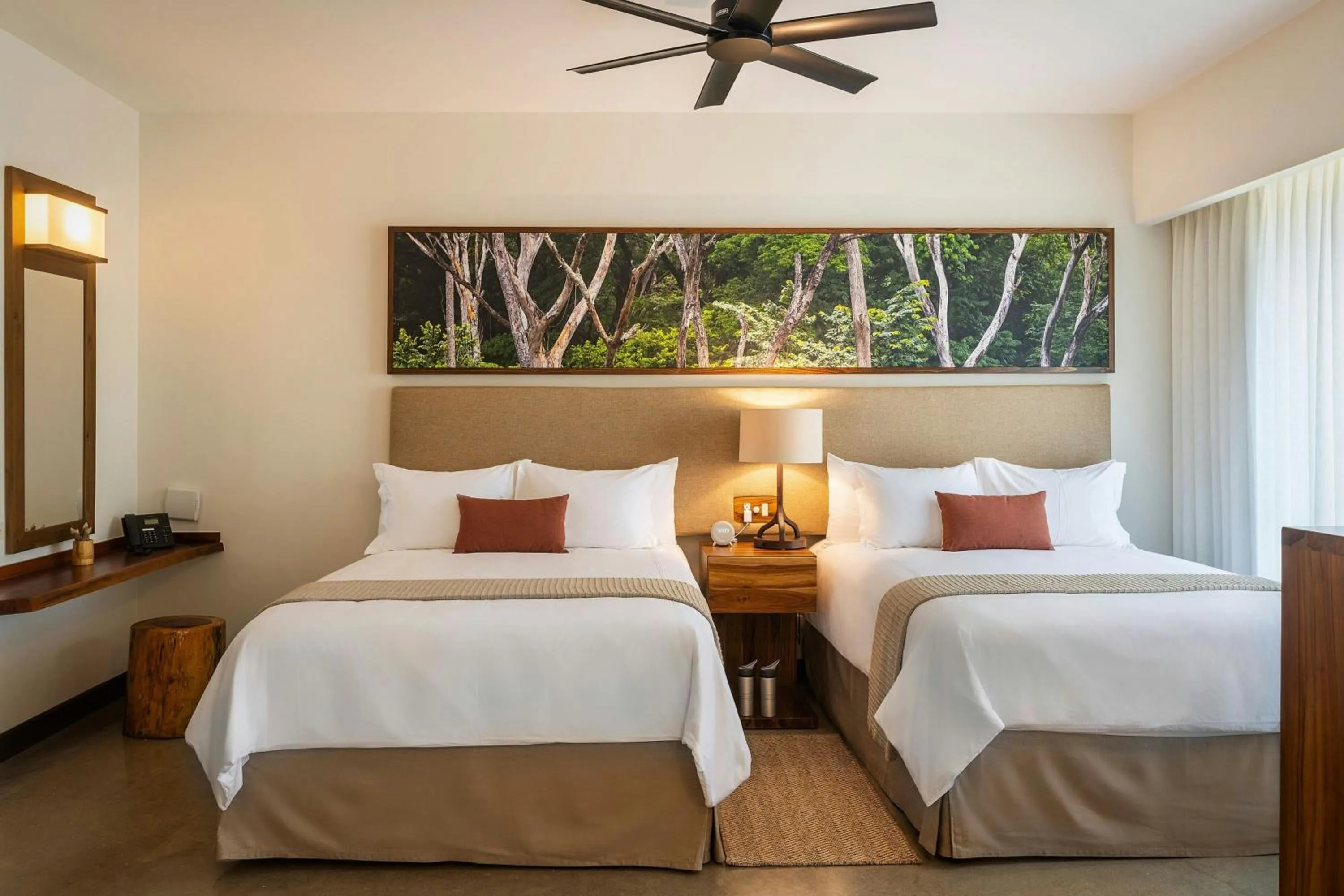 Photo of the whole room, Bed in El Mangroove Papagayo, Autograph Collection