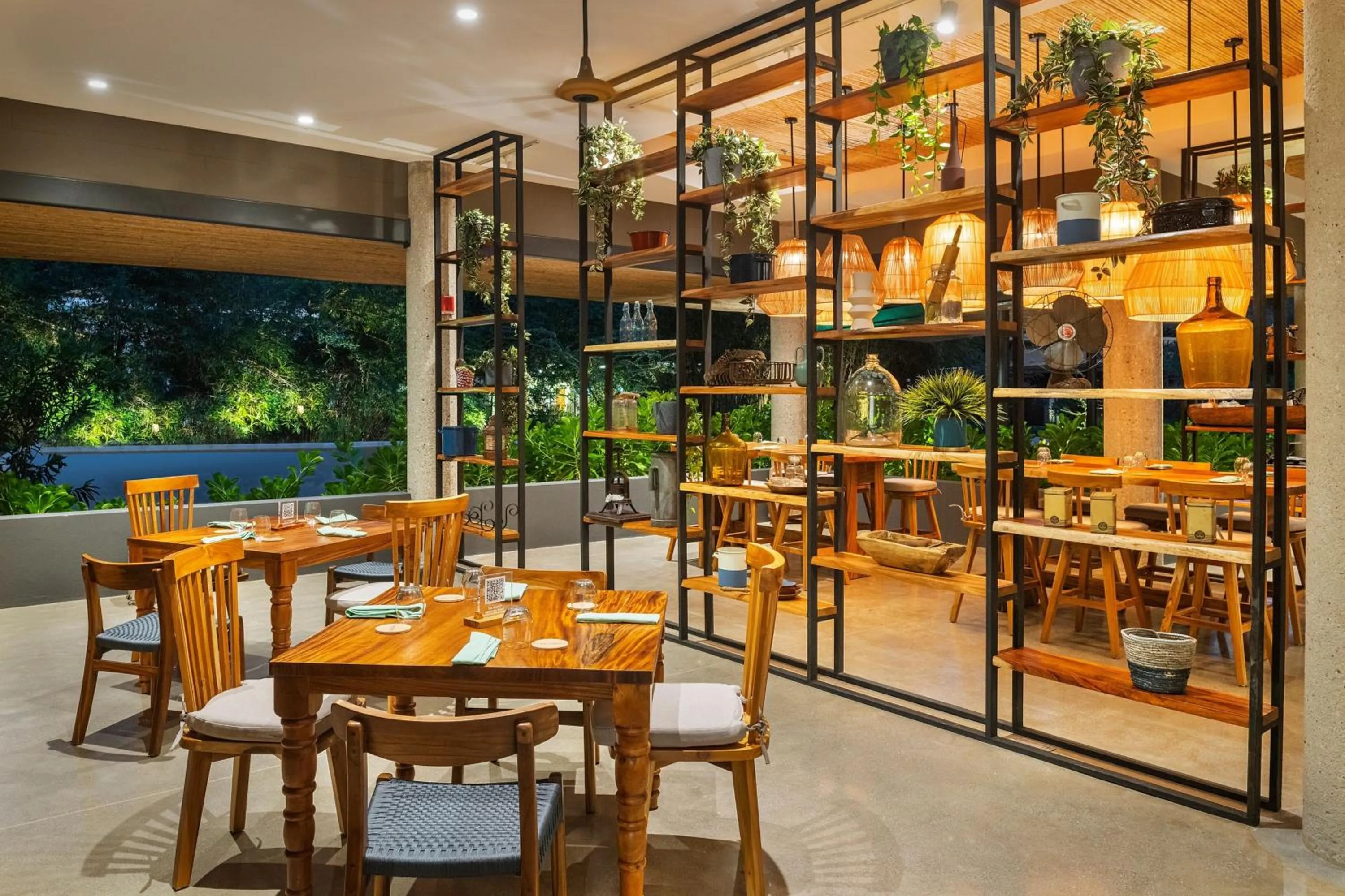 Restaurant/places to eat in El Mangroove Papagayo, Autograph Collection