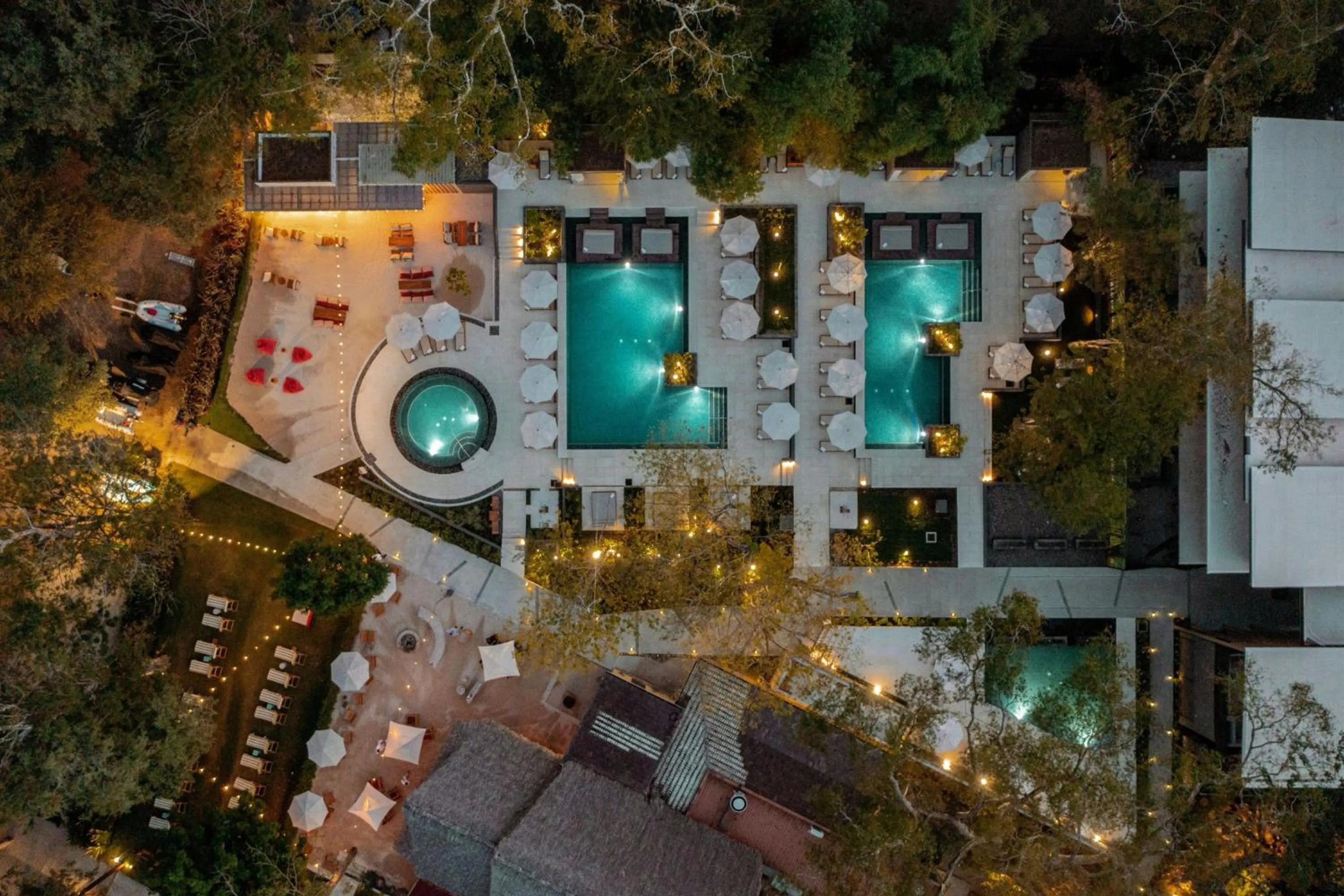 Swimming pool in El Mangroove Papagayo, Autograph Collection