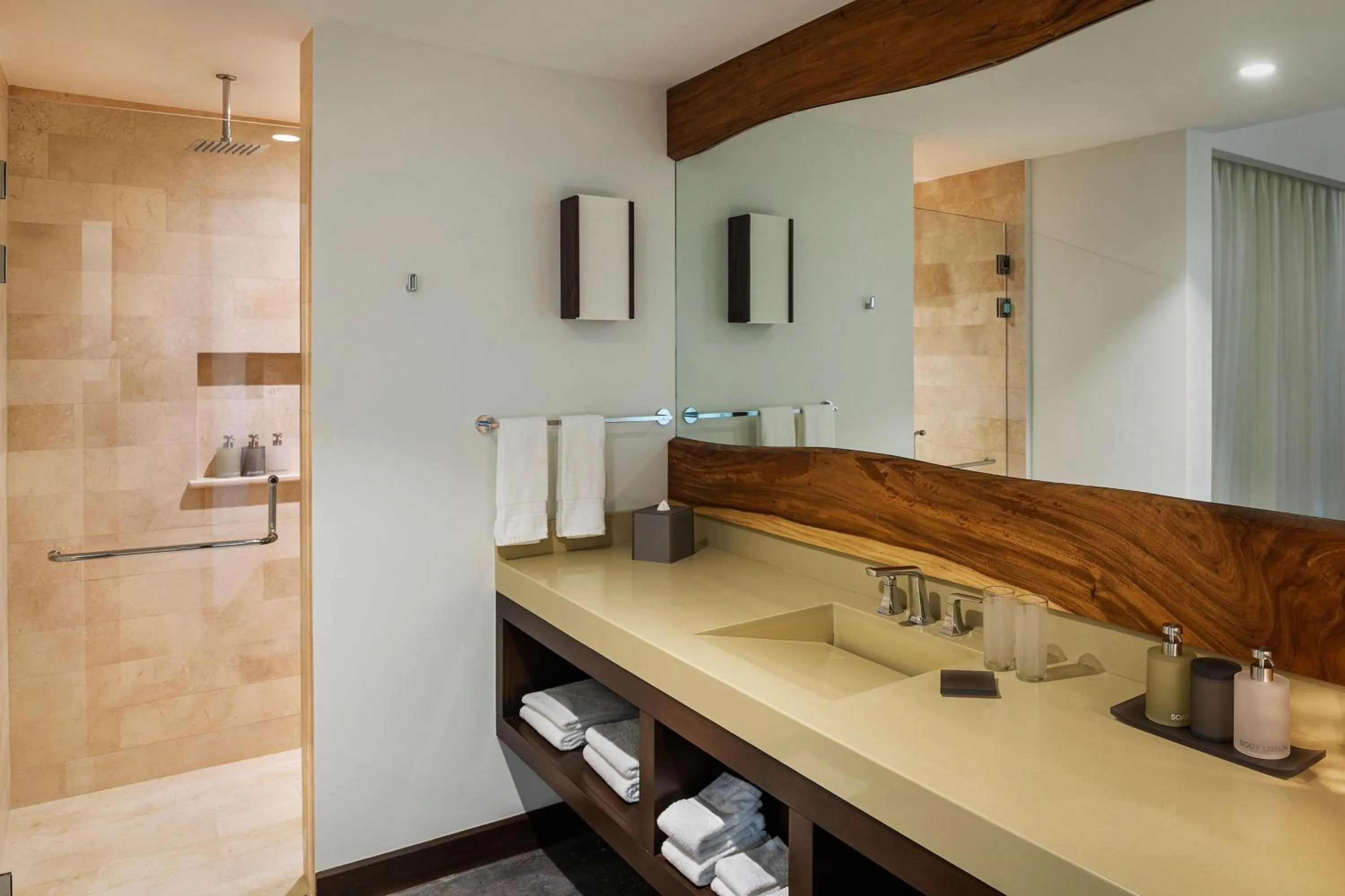 Bathroom in El Mangroove Papagayo, Autograph Collection