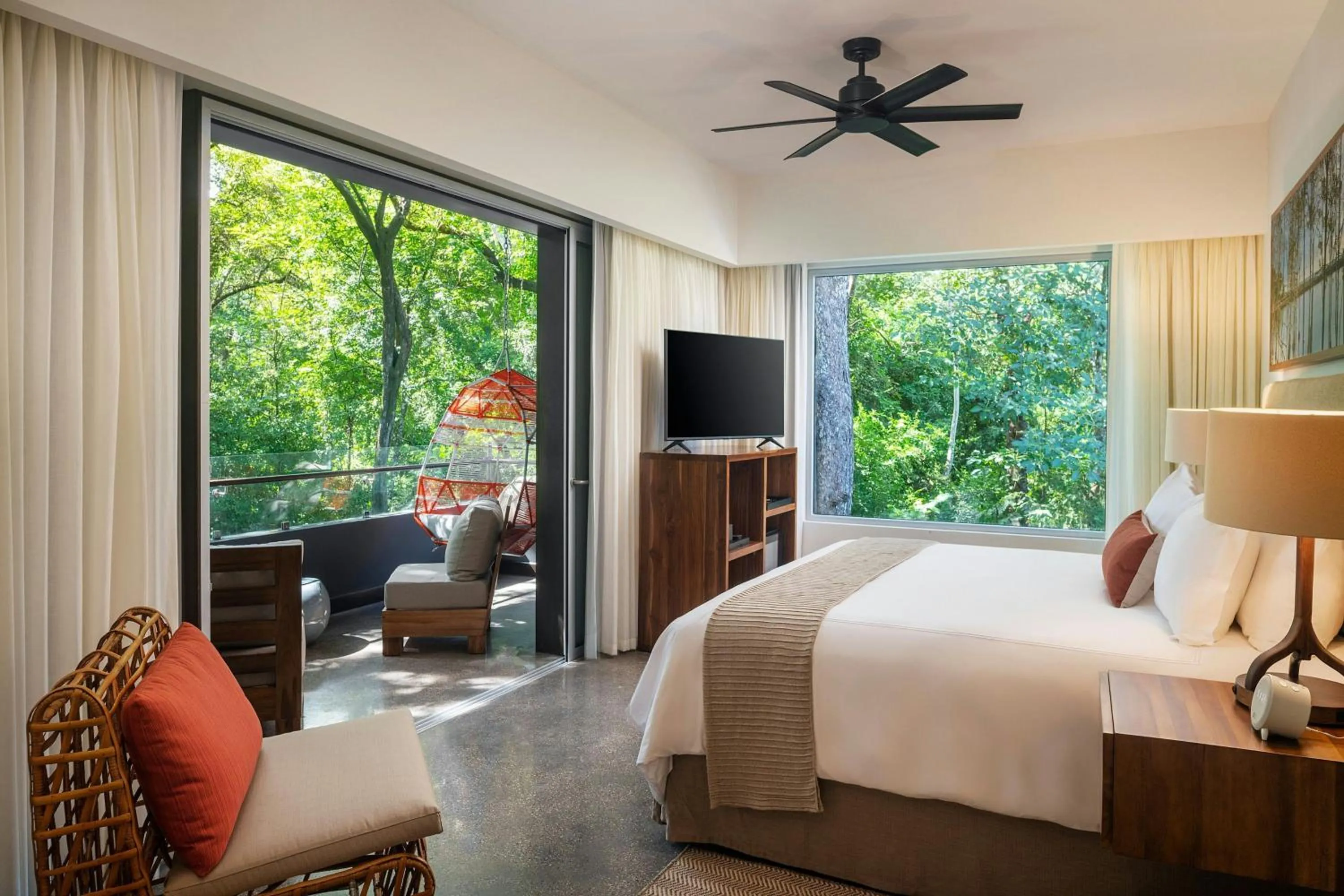 Photo of the whole room, Bed in El Mangroove Papagayo, Autograph Collection