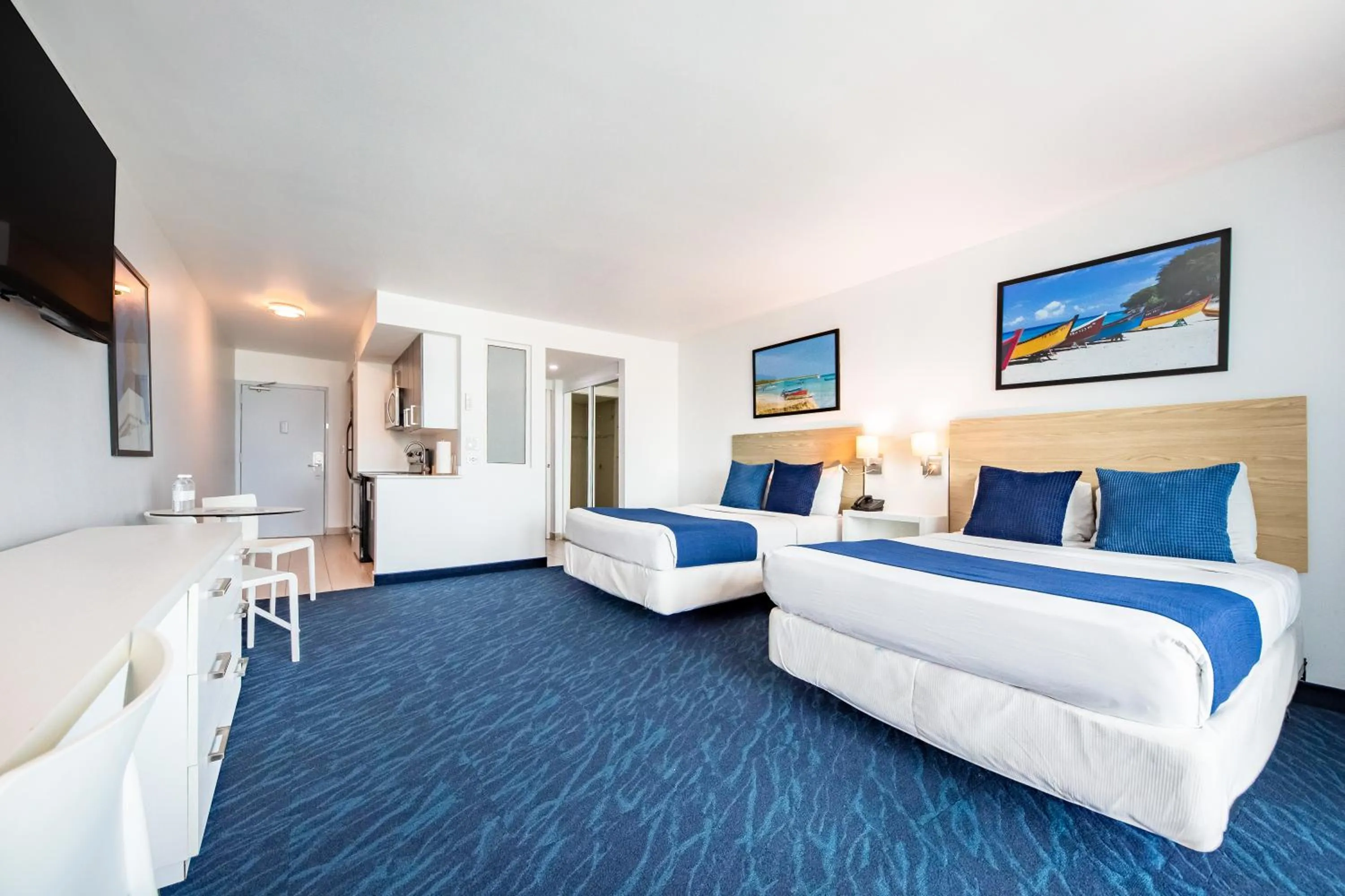 Bed in ESJ Towers by Chana