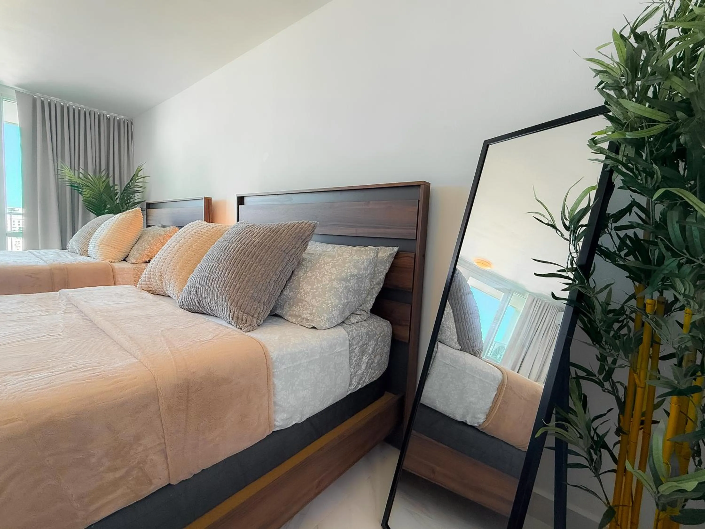 Bed in ESJ Towers by Chana